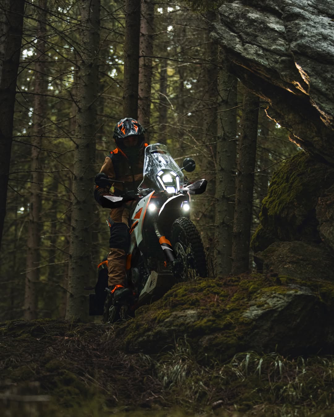 No hesitation. No holding back. When the pavement ends and the real track begins, the KTM 390 ADVENTURE is exactly where it belongs.
#KTM #KTMIndia #KTM390Adventure #ReadyToRace