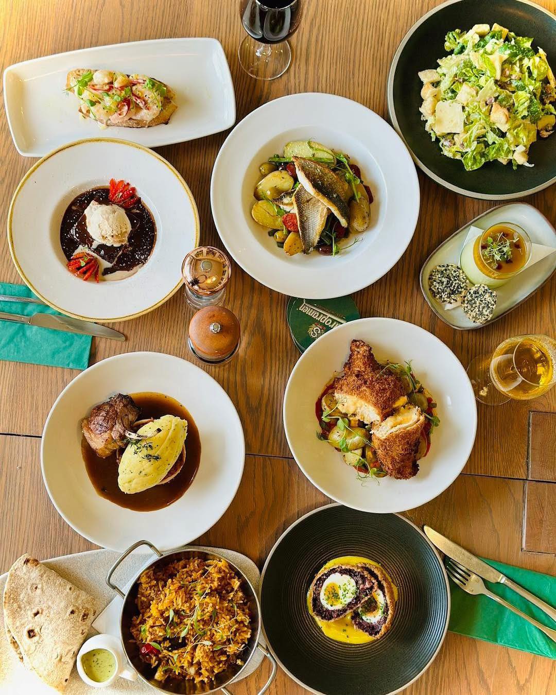 New menu coming soon 😊
Our kitchen team are currently working on a fresh summer menu, but we’d like to know what would you like to enjoy this summer?
Is there an old favourite you’d like back or something fresh we haven’t tried? Let us know in the comments 😉
Looking to join us this weekend?
You can book in here👇
📞 01383 821115
📱 https://www.louiebrowns.co.uk
🚶Walk ins welcome
