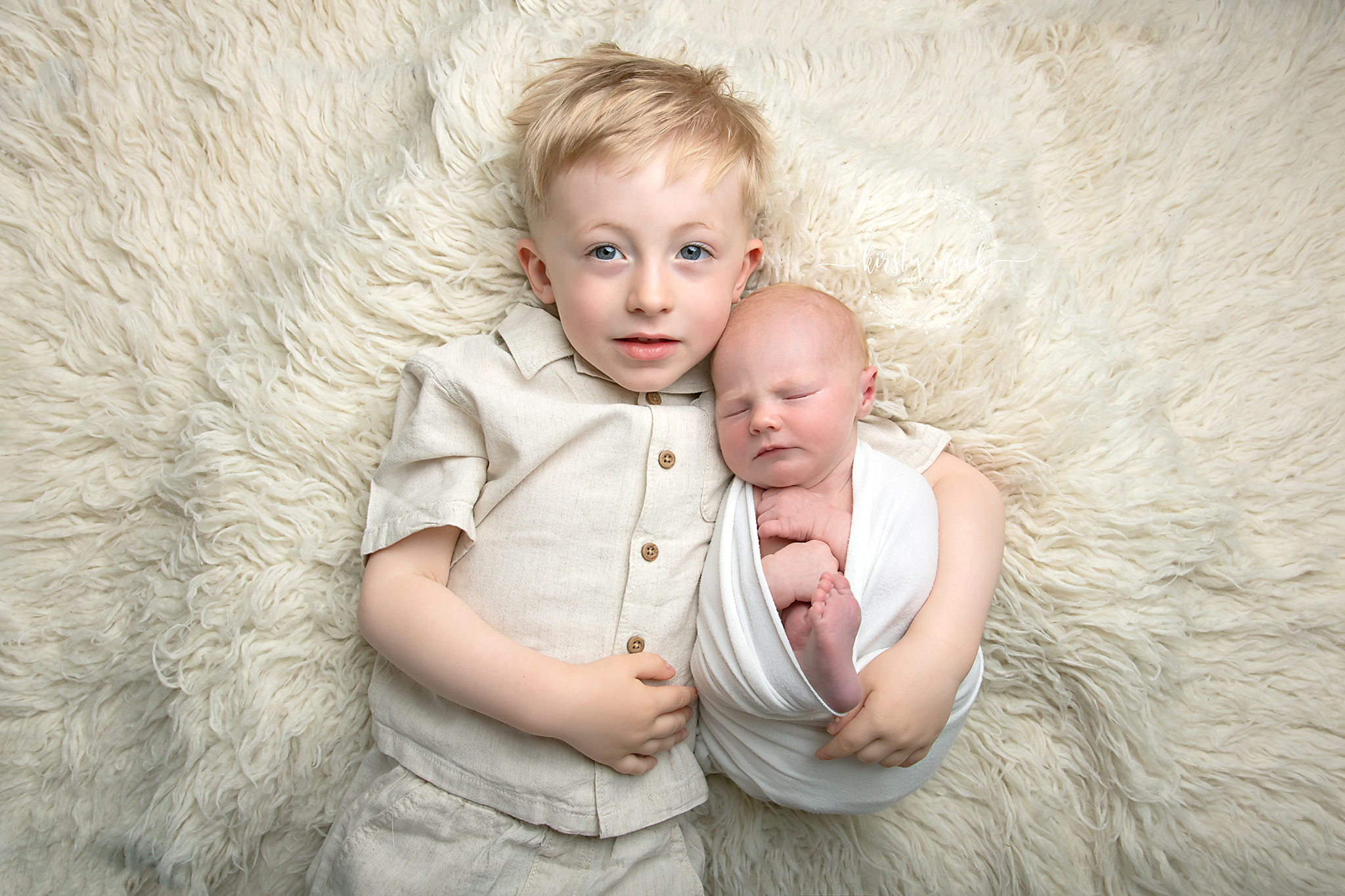 Beautiful Piper and her big brother Rafe, who I was very excited to see again and how he had grown since I photographed him at his newborn shoot. And what a gorgeous, curious, fun big brother is is....and clearly loves him new baby sister very much 😍 Eloise and Step, thank you so much for having me back. What a beautiful family you have 🥰 xxxx
www.kirstymackphotography.com
#wirralbabyphotoshoot #siblingslove #wirralbusiness #wirralphotographer #wirralnewbornportraits #wirralphotographer #wirralmumsanddads #hoylakemumstobe #wirralmums