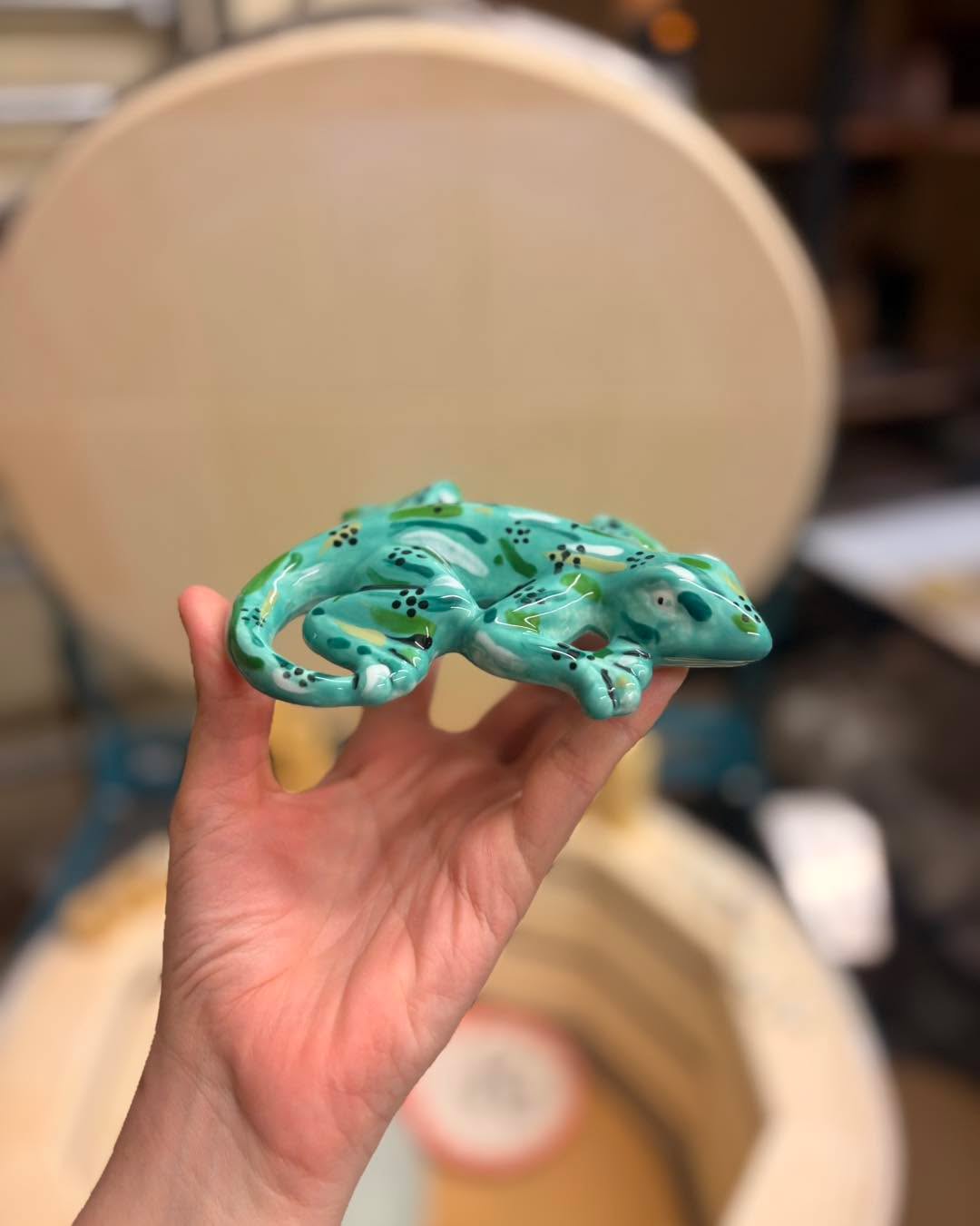 If you’ve painted with us recently, check your texts… yours might be ready! 🎨✨
Just a little reminder that we wait for your whole group’s pottery to be ready before bagging everything up and sending your collection text 🤍 So if you spot one or two of your items online before hearing from us, don’t panic 😭 We’re probably just waiting for the next firing 🔥
We’re OPEN today & all half term week (except Monday) 🤍 Please do book online if you’re planning to visit ✨
#potterypainting #paintyourownpottery #tiverton #devondaysout #ceramics