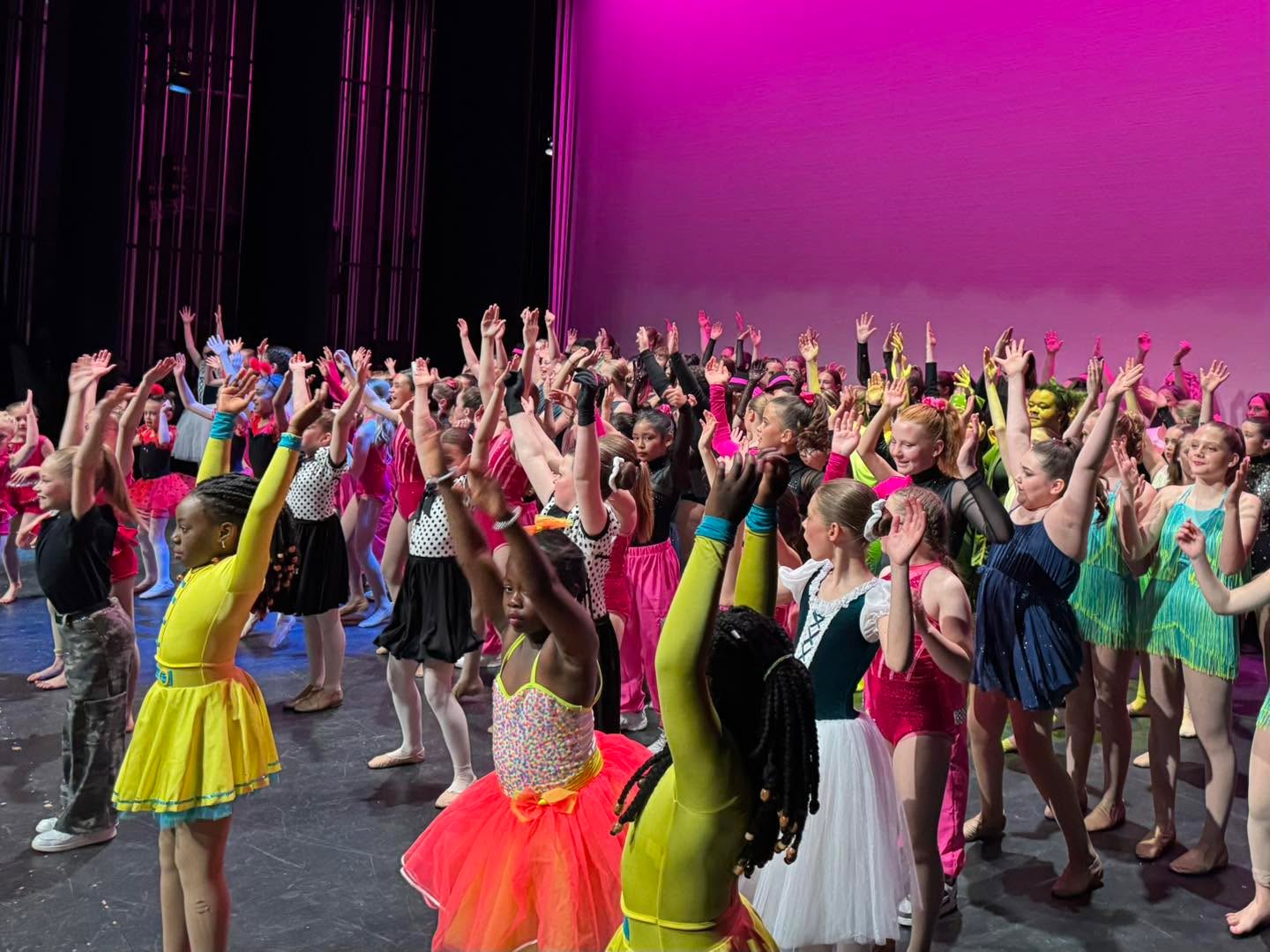 That’s a wrap! What a great dance season 🤩 Thank you to all of our dance families and friends and family that attended our recital this weekend 💖 Here are a couple pictures of our Mini’s Finale, Grand Finale and our Sunshine group from dress rehearsal ☺️ #balletnallthatjazz