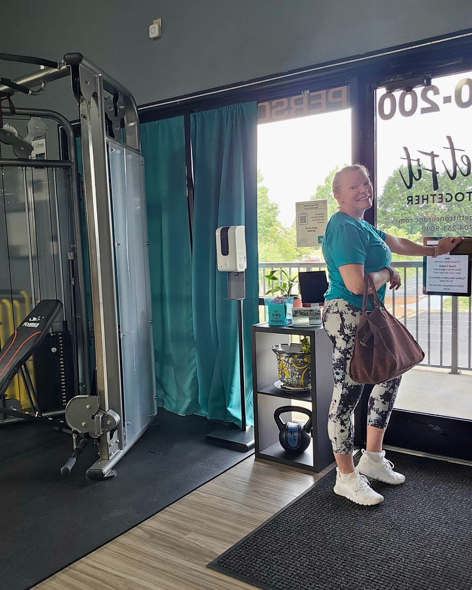 Leaving town for a few days and doing the hardest workout of all…
letting go of control. 😅
The classes are covered.
The music should still be loud.
The dumbbells should mostly get put back correctly.
If I come back and the battle ropes are missing, I’m asking questions.
Thank you, @kellymcnc and @kimberly_plott, for covering classes while I'm away.
🇮🇪