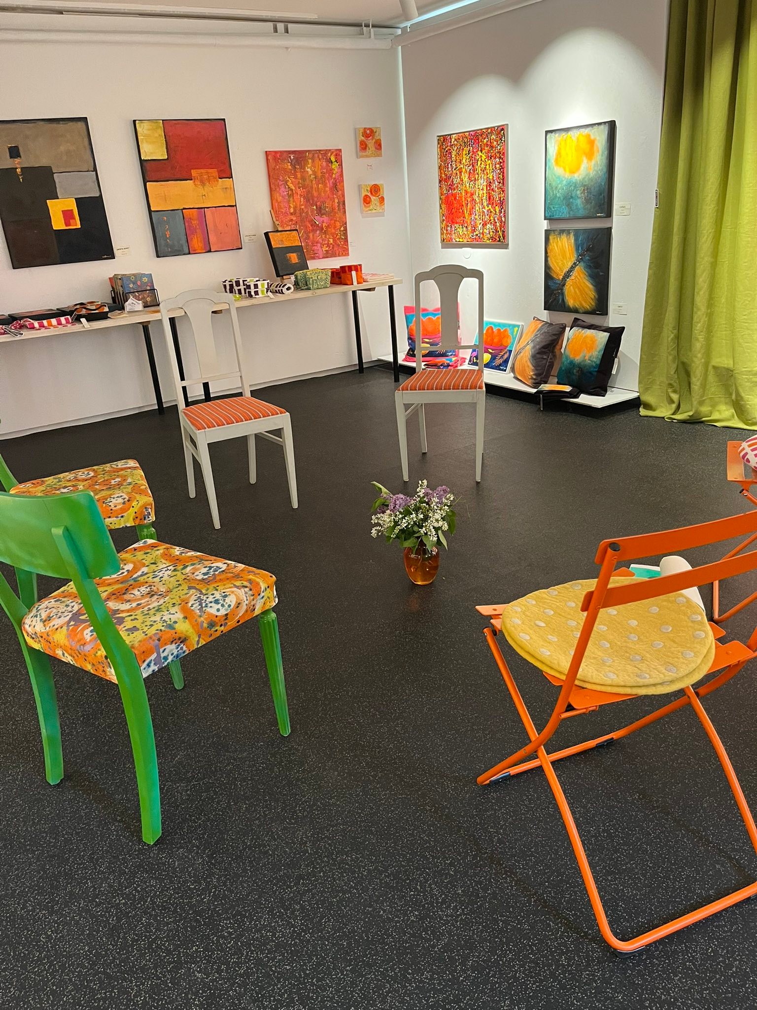 Dukat upp för en förmiddag med människor som arbetar med människor…
Inspiration och Välbehag !
med Helena Harrysson och Lena Orange
Håll utkik; till hösten bjuder vi in till öppna grupper. För dig som arbetar med människor och längtar efter inspiration och välbehag!