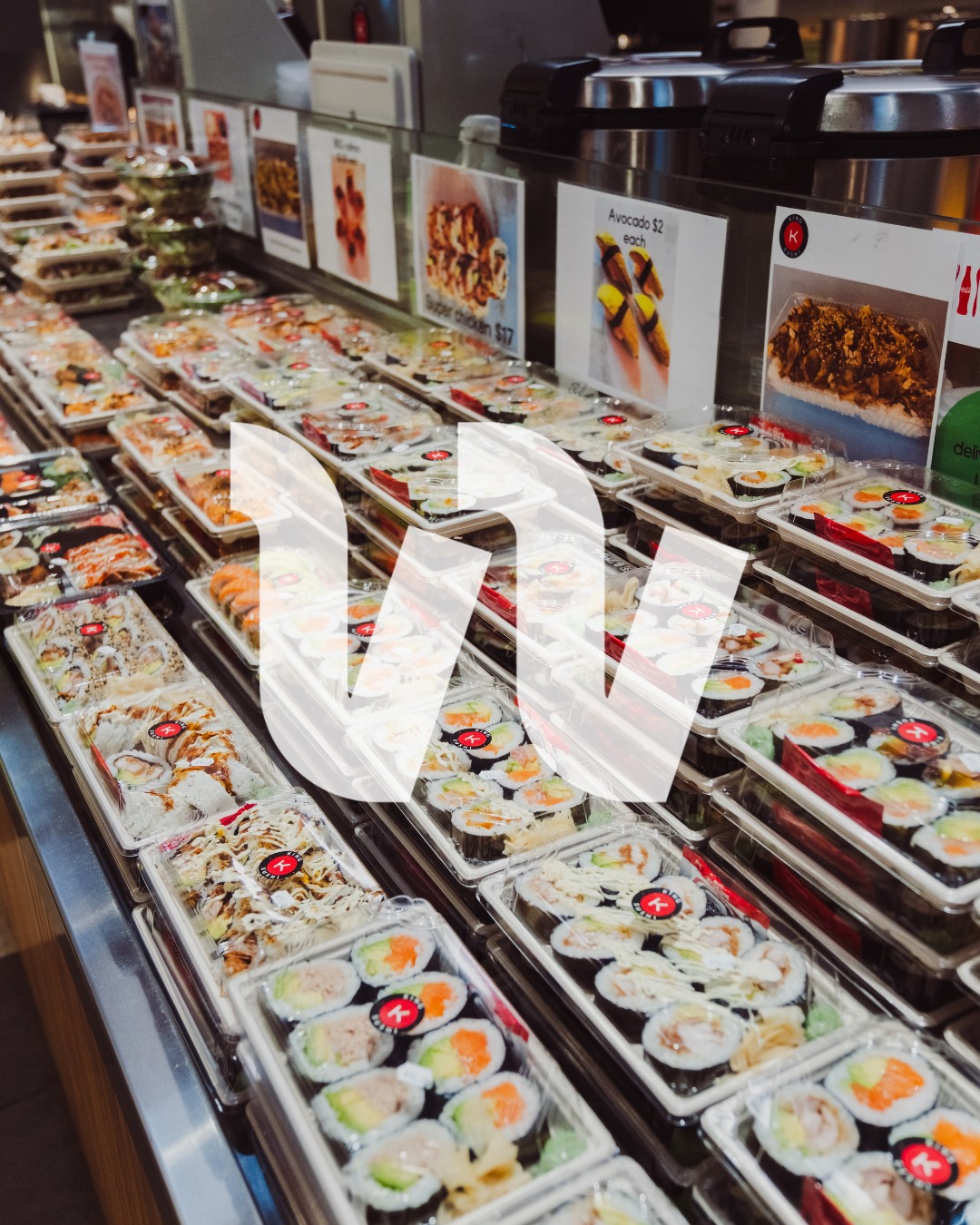 Desk lunch? Sorted. 🍣
King Sushi has the kind of grab-and-go options that make a busy day easier - fresh rolls, rice bowls, and quick bites ready when you are.
Swing through 18 Willis and pick up lunch without overthinking it.
#18Willis #18WillisSt #WellingtonFood