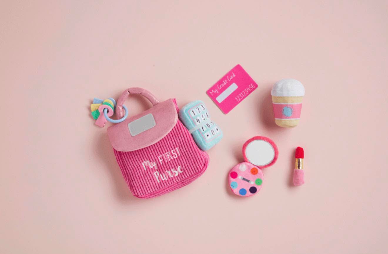 Tiny purse, big imagination 💕👛
Perfect for your little fashionista to play, pretend, and carry all her “must-haves” in style! ✨💄☕️
#supportlocal #shoplocalnola #supportlocalbusiness #gift #nolagifts #giftideas #giftshop #nolagiftsanddecor #ShopSmall #tiktok