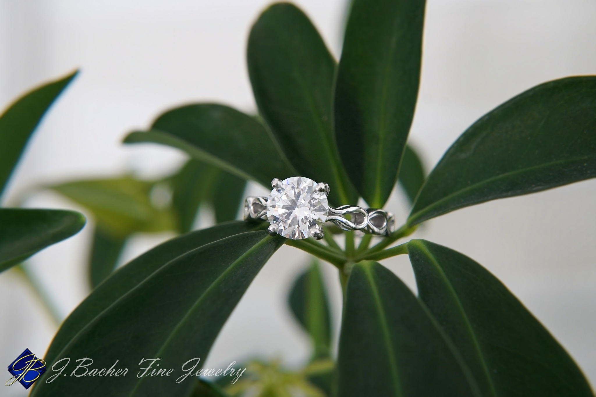 A stunning sculptural-inspired design with a round brilliant-cut diamond, created for a very special lady.
We hope youโre loving your new ring, Kim! Thank you, as always, for shopping small. ๐