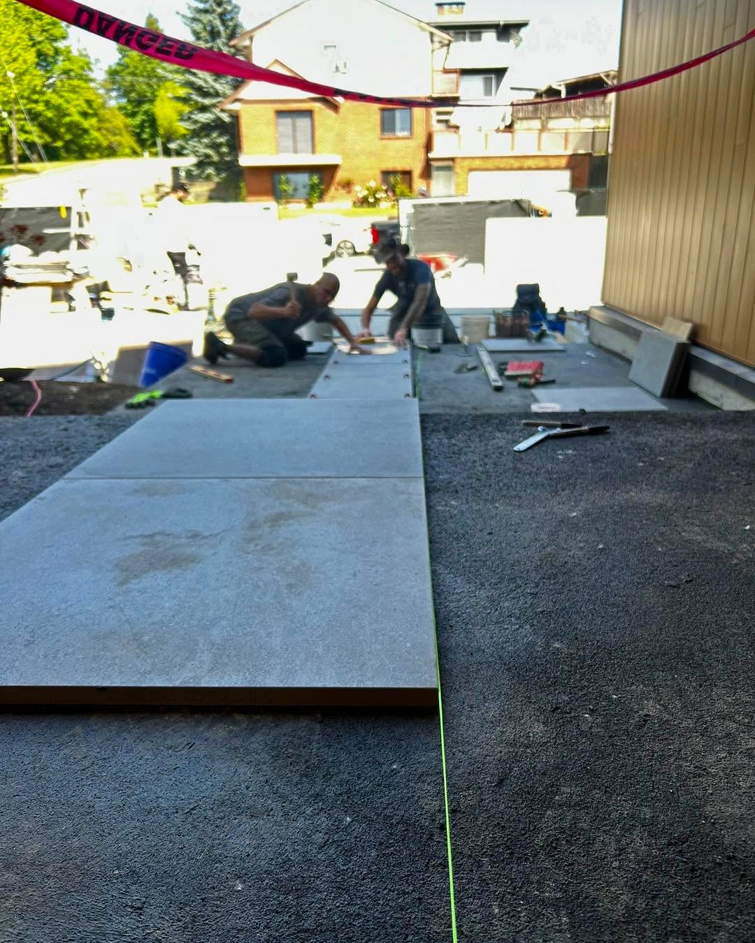 Did you know we’re as happy to install horizontally as we are vertically? A multi-directional company that does great work on any axis? Honestly, you should contact us…
#masonry #masonrywork #masonrycontractor #MasonryExperts