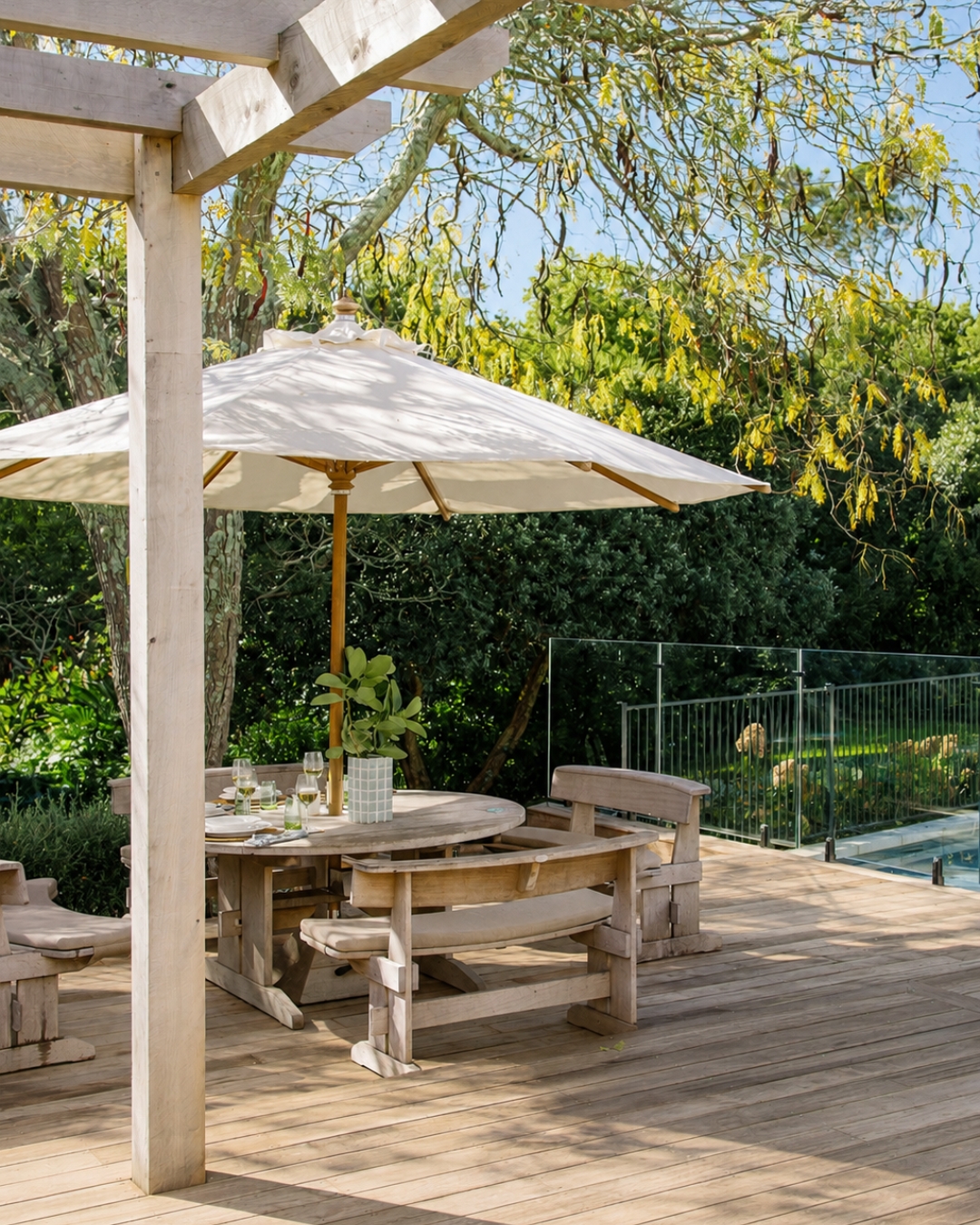 Create your outdoor retreat, whatever the size of your space.
Our latest Journal explores how thoughtful furniture choices can transform the way you live outdoors, from compact courtyards and relaxed breakfast corners to generous dining settings and places to take in the view.
Discover ideas for choosing the right shape, size, materials, shade and finishing details, with guidance on creating an outdoor space that feels comfortable, considered and made for the way you live.
Read the Journal now via the link in bio.
