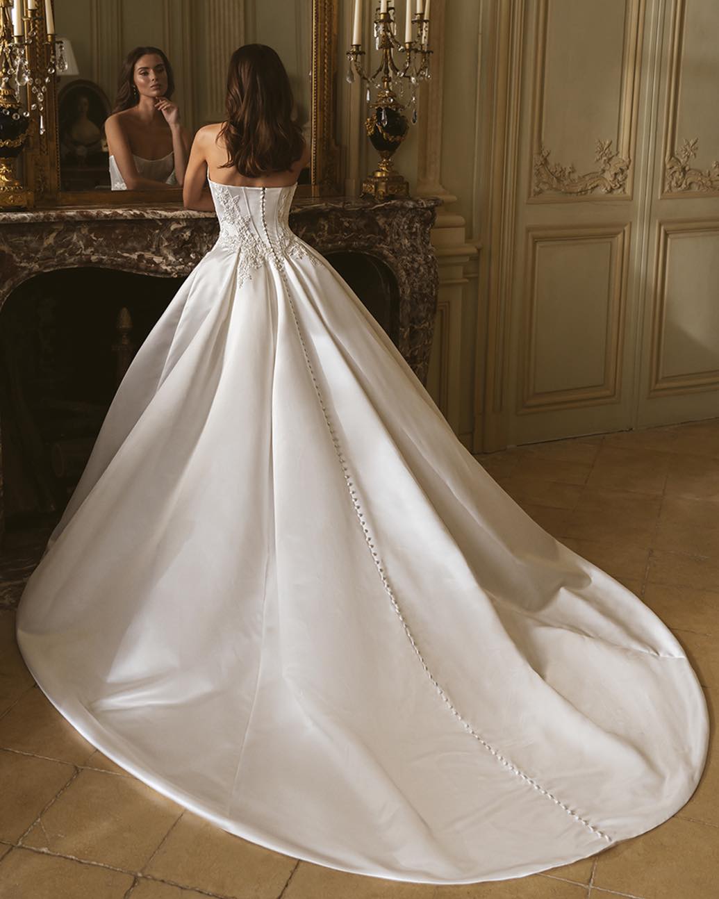 Dreaming of a true princess moment? 🤍
Our ball gowns are made for brides who want all the drama and romance on their special day… From full skirts to stunning structure, these dresses are guaranteed to make you feel unforgettable!
Book your bridal appointment today - www.theivorylounge.co.uk 🤍
#2026bride #2027bride #ballgownweddingdress #theivorylounge #bridetobe