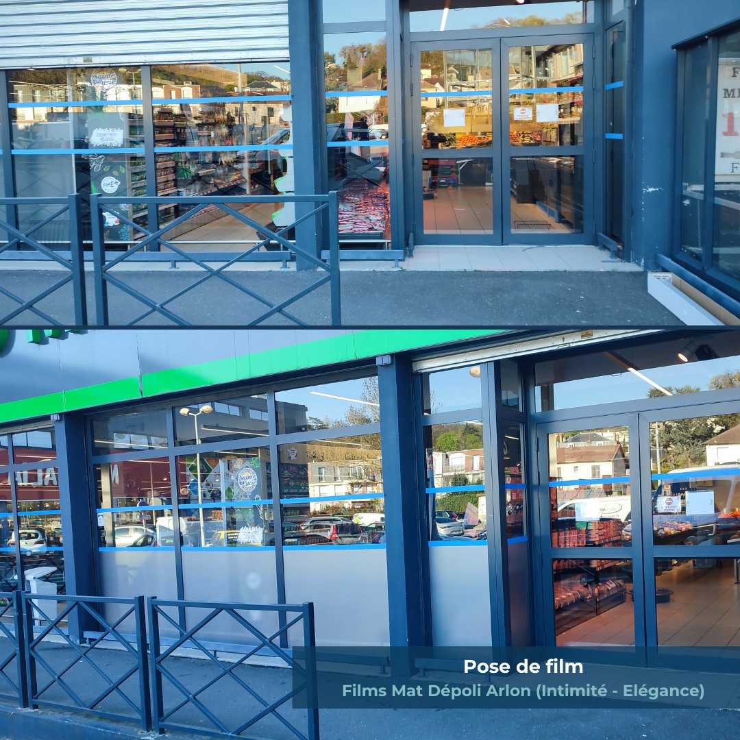 Nouvelle réalisation dans les Yvelines ✨
Pose de film mat dépoli Arlon sur la façade vitrée d’un commerce alimentaire.
✔️ Plus d’intimité
✔️ Lumière naturelle conservée
✔️ Design moderne et épuré
Une solution idéale pour allier esthétique et confort.
#verreidf #filmdepoli #arlon #vitrage #commerce #yvelines #design #chantier #retail #confidentialite #amenagement