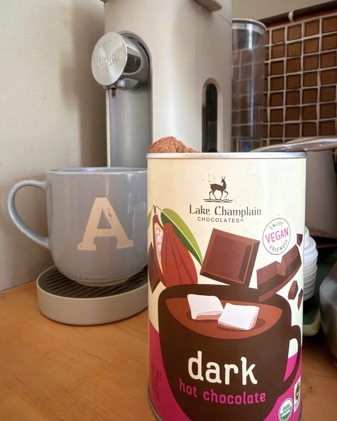 One of my favorite healthy swaps lately! ☕✨ if you’re trying to eat less sugar, but still want delicious coffee, try a teaspoon full of unsweetened dark cocoa powder. It gives a richness and delicious chocolate flavor to your coffee without adding sugar. I love it! 😋
Follow my page for more tips like this!
#mom #foodie #coffeelover #sugarfree #breakfast