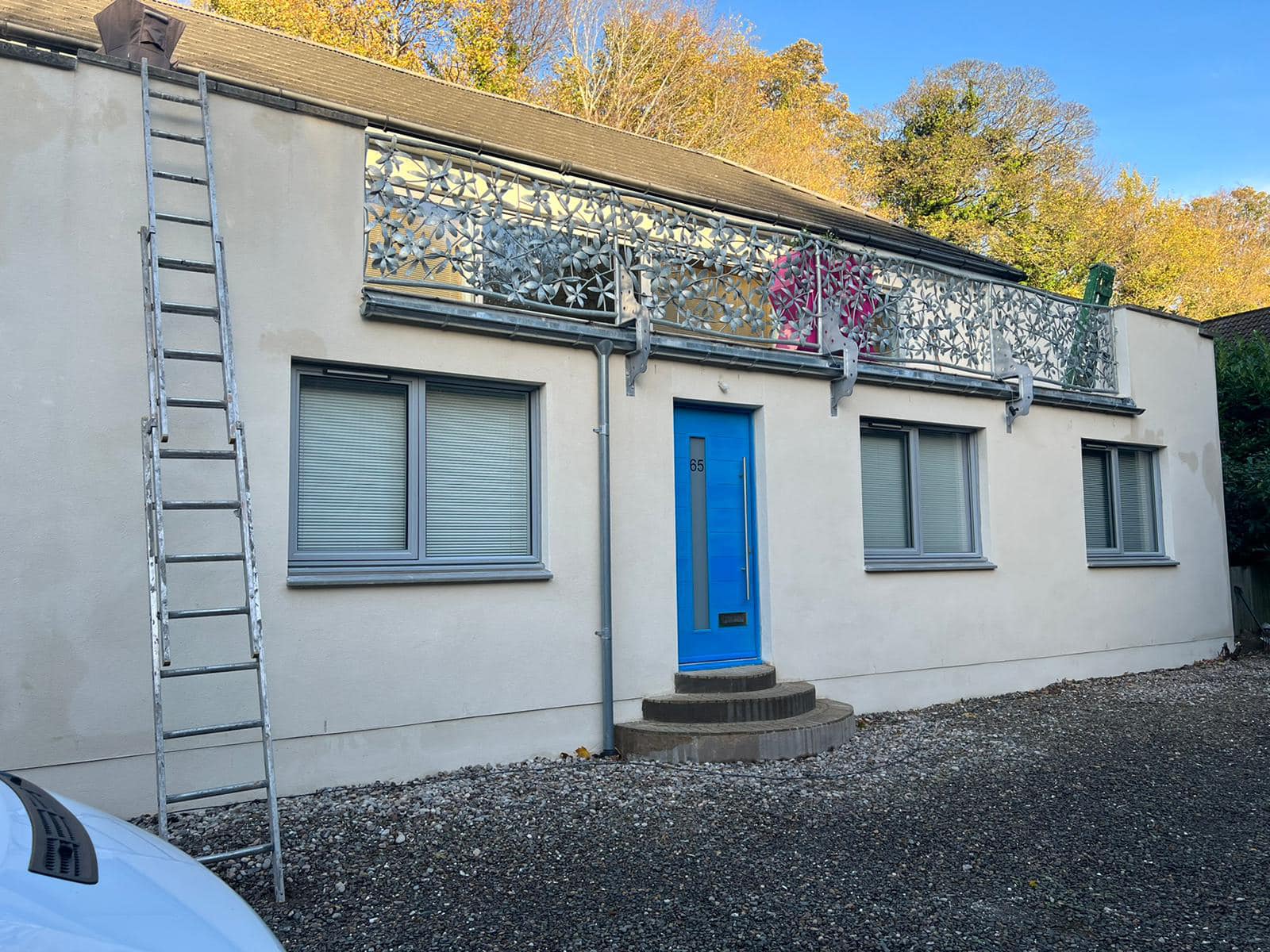 Rendering job completed in Edinburgh. The client was happy with the outcome, as it improved the aesthetic look at the property.
For all rendering work, get in touch https://www.probuildcontractsltd.com/rendering-work