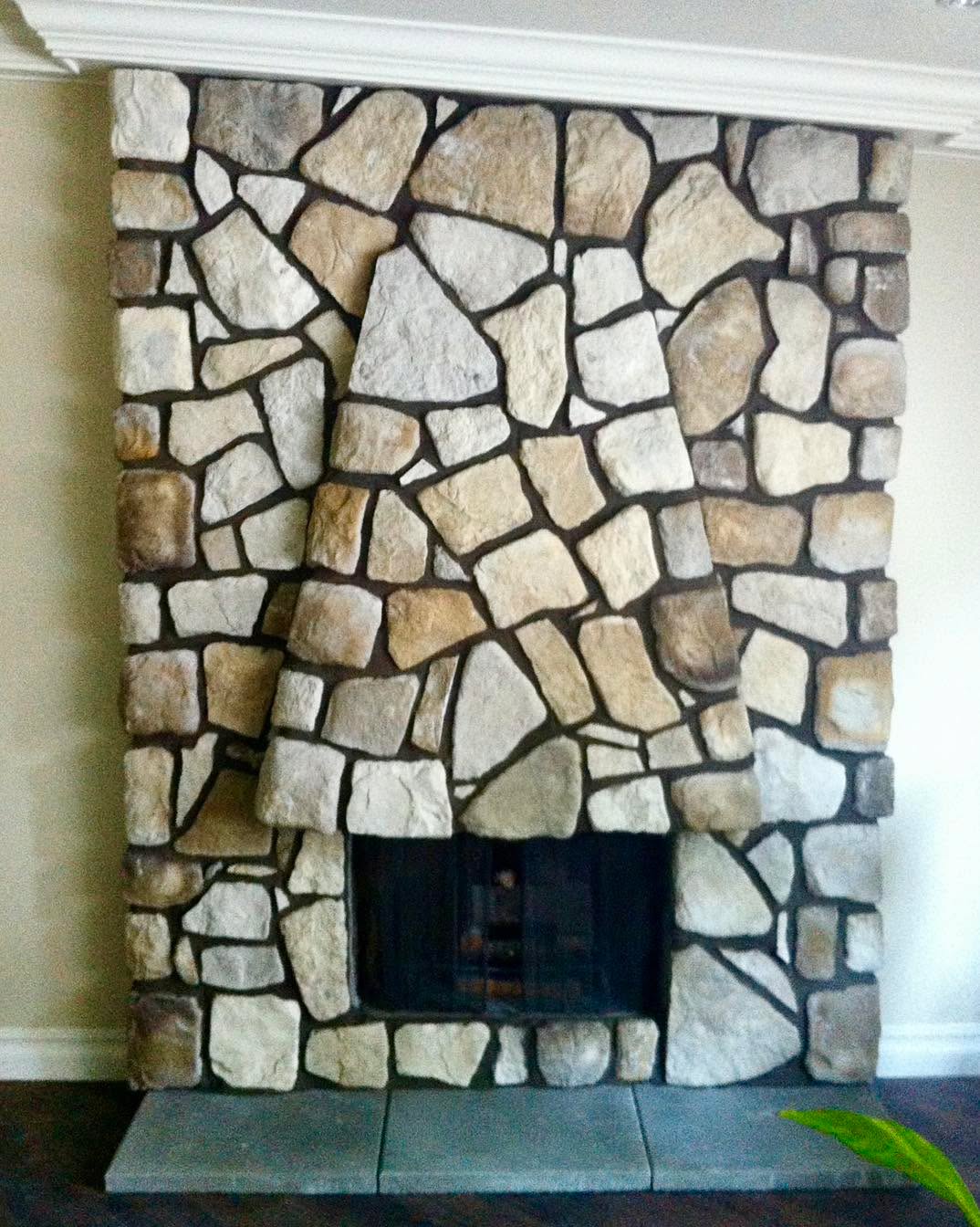 Shout out to the one leaf photobombing this Throwback Thursday fireplace…
#fireplace #fireplacedesign #fireplace🔥 #interiordecor