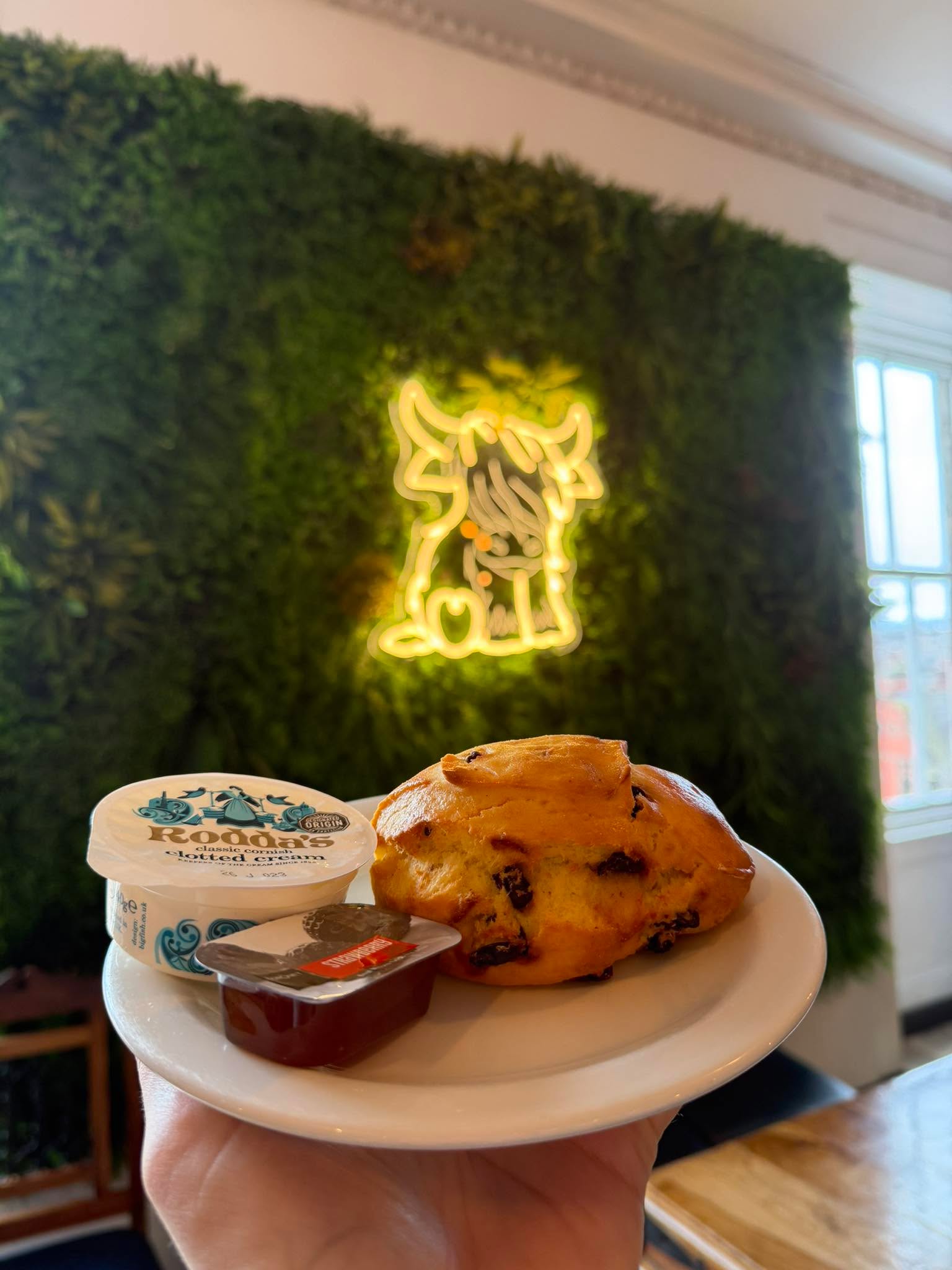 To my friends who were in Ireland with me.. I was chuckling when I ordered this and missing you guys a bit.. SCONES!!!! 😂
The Coo Bakehouse