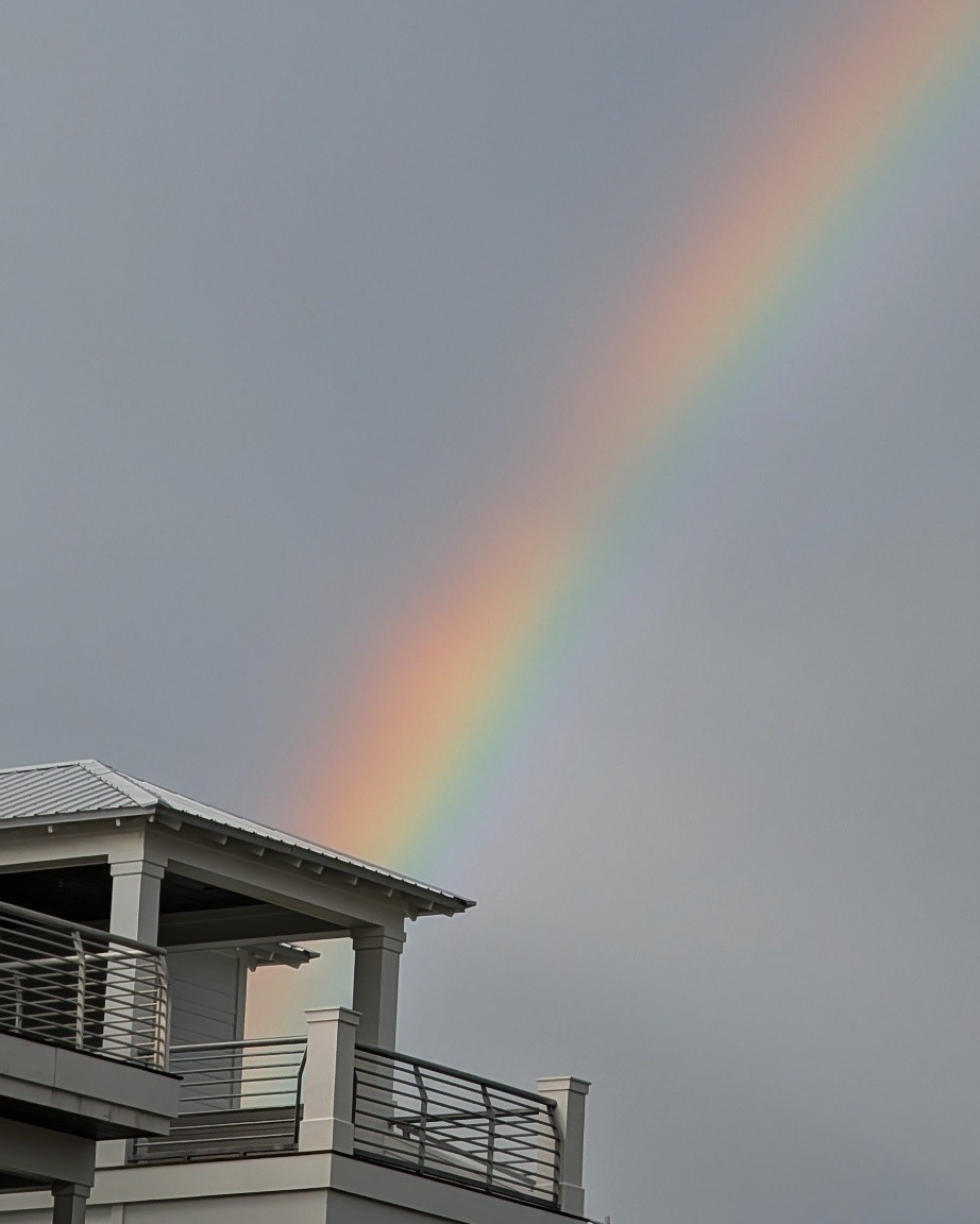 Sometimes you can't control the weather, but you can always take time and enjoy a great rainbow! 🌅📸🔥☂️☁️⛈️🌈