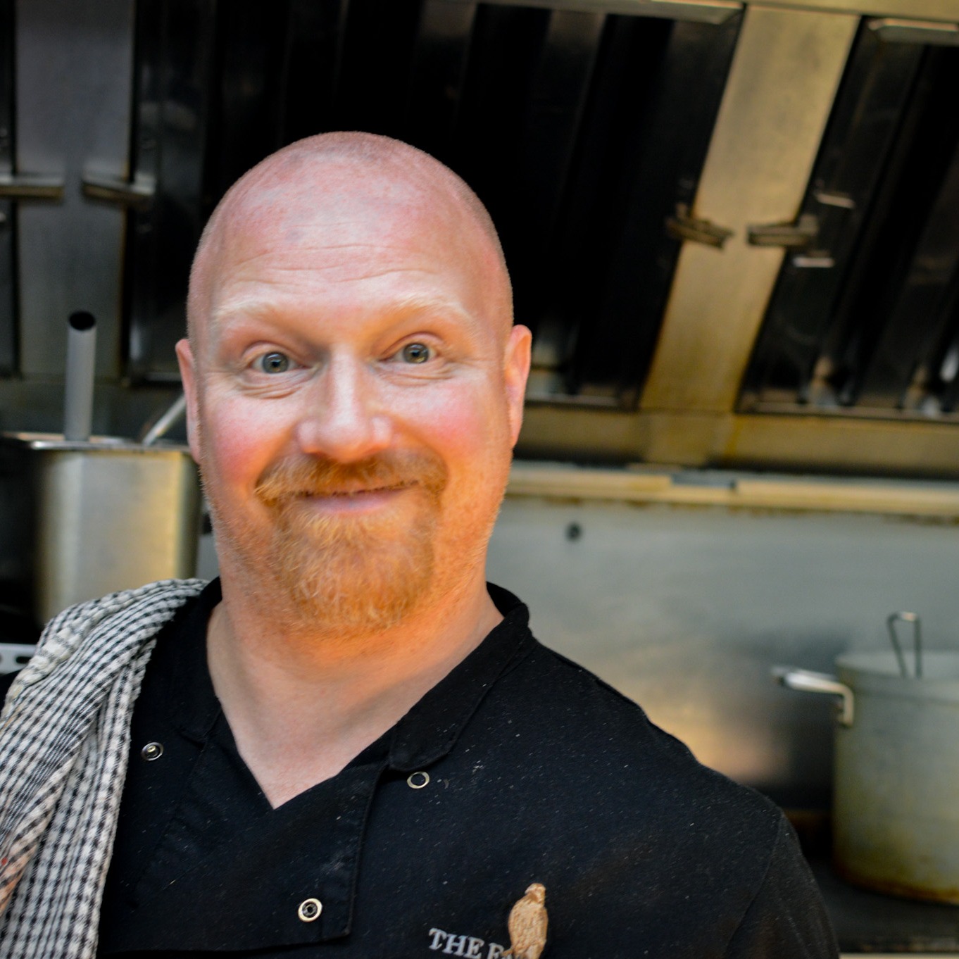 🚛 MEAT THE TEAM TUESDAY 🚛
This week we’re introducing another member of the Falcon family 👀
Meet joint head chef Bean 👋
Outside of work, Bean loves spending time with family, going for drives, tinkering and modifying cars, Sim Racing on Truck Simulator and getting stuck into DIY projects 🔧
❤️ What do you love about working at The Falcon?
“Every day is different. All the staff are like family and everyone looks out for each other — it’s a lovely place to work.”
🍽️ What’s your perfect Falcon order?
🥚 Homemade Scotch Egg
🥩 32oz Tomahawk (Medium-Rare)
🥗 Dressed Salad Leaves & Homemade Slaw
🍟 Skinny Fries
🧀 Peppercorn Sauce
🧅 Onion Rings (6)
🍨 Ice Cream Selection (Vanilla, Banana & Rum & Raisin)
🍺 Madri
🎶 What’s on your playlist?
Added to our Staff Picks Playlist 🎧
* Those Days — Nickelback
* Far Away — Nickelback
* Under the Boardwalk — The Drifters
* Don't Stop Believin' — Journey
* (Everything I Do) I Do It for You — Bryan Adams
🎧 Listen on Spotify:
https://open.spotify.com/playlist/7IMAPSxocAWBEM1iqD7Ibq?si=ylMwM60uTdiYYC2VCBq-RQ&pi=ftxEnpJ_SNW5k
Next time you’re in, make sure to say hello to Bean 👋
