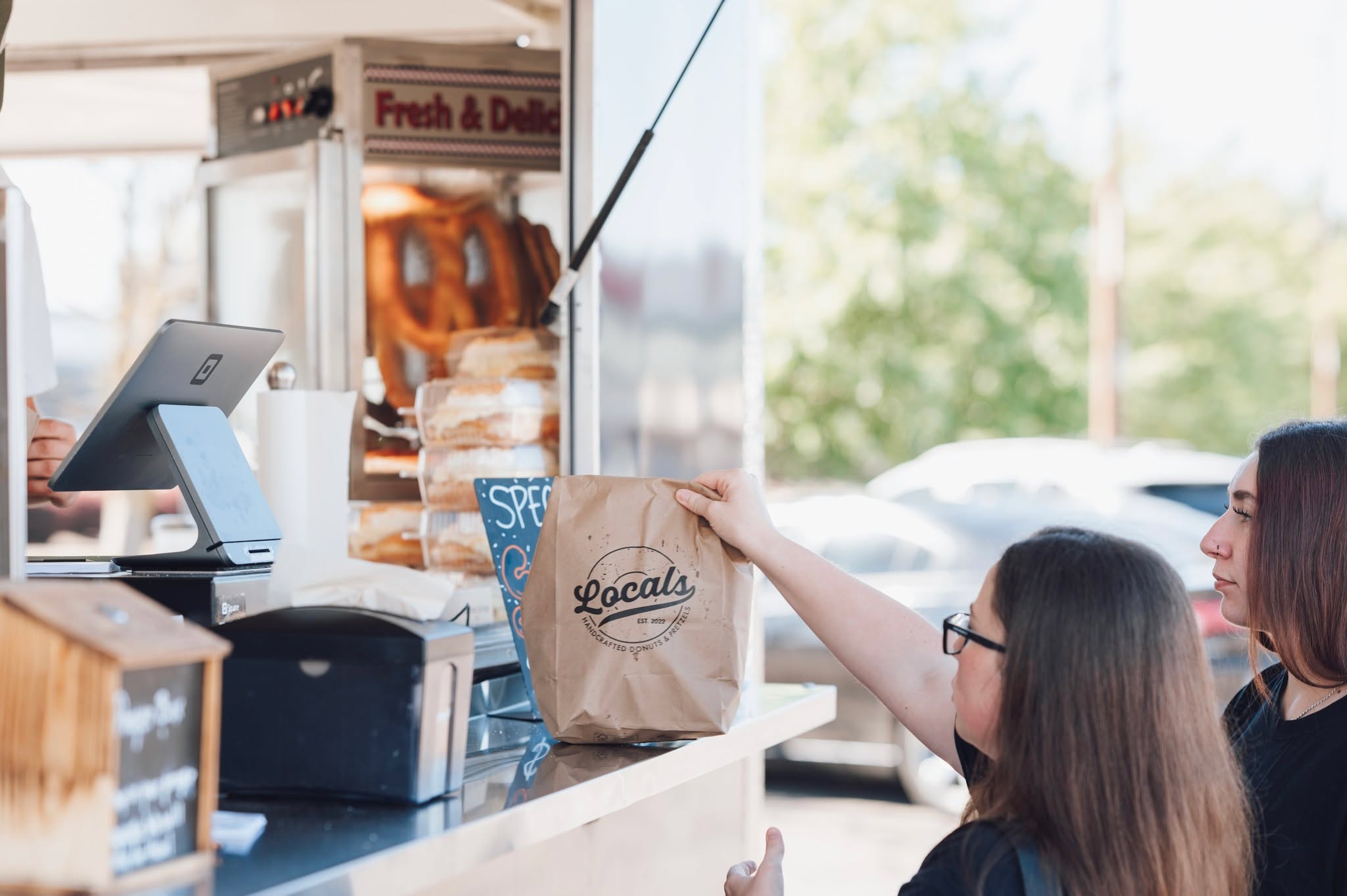 Hey JC! 😍
Who is ready for fresh donuts and pretzels? For all your sweet treat needs you can find Local's parked at Velkommen Square tomorrow, June 6.
ADDRESS: 190 Ivy Street, Junction City
HOURS: 9-2
SPECIAL: ✨The Blackberry Cream Cheese Donut✨
Along with our special, we will also be serving our original vanilla glazed donuts, cinnamon sugar donuts, handcrafted soft pretzels, and Blue Silo Creamery milk and chocolate milk.
GIVEAWAY: We are giving away a half dozen donuts/pretzels to 2 lucky followers!
TO ENTER:
✨LIKE THIS POST
✨FOLLOW OUR PAGE
✨TAG YOUR FRIENDS
Winners will be announced tomorrow morning and will also be contacted directly. Please be aware of scammers posing as our page, we will NEVER ask for credit card/personal information to claim your prize.
See you soon! 🫶
