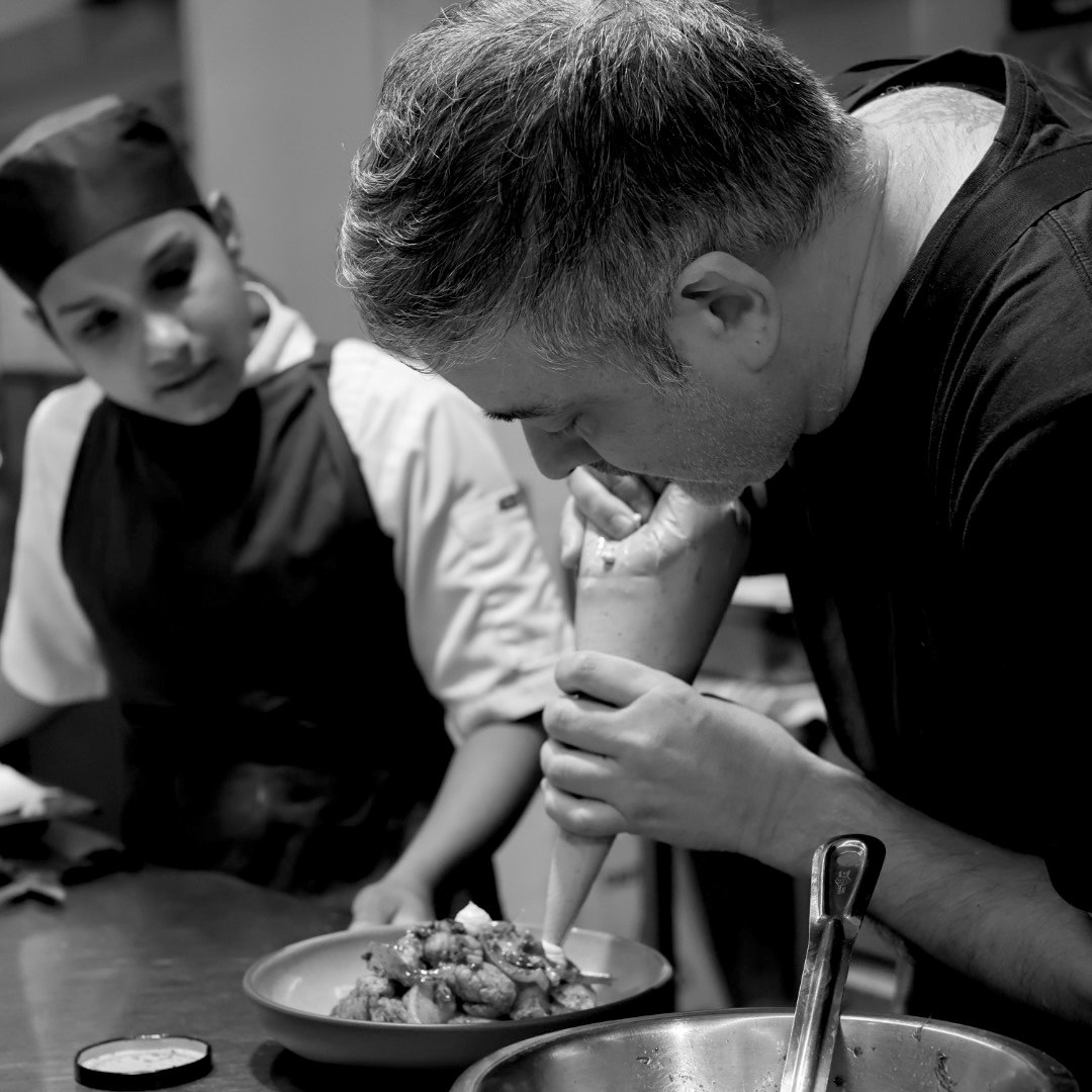 Leave the cooking to @maurocallegarichef and the team this weekend.
We’re open Friday to Sunday from 12pm.
Settle in for a relaxed lunch, or a long afternoon that rolls into dinner.
Prefer to enjoy it at home? Takeaway is available — order online or give us a call
#theindependentgembrook #easterndandenongranges #longlunch #takeaway #daytrip #WeekendVibes #longweekend #dinnerideas #madewithlove