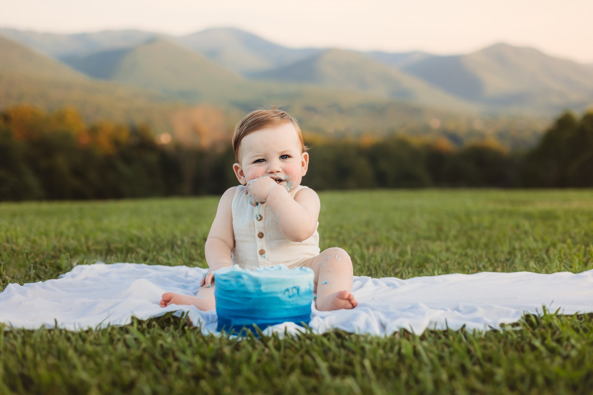Our summer minis are prefect for a cake smash session!
$100.00
20 minutes
10 digital images
Additional images and products available for purchase in your preview gallery.
Book two spots to add on bath time pictures!
https://book.usesession.com/s/FeiT0MHM1e