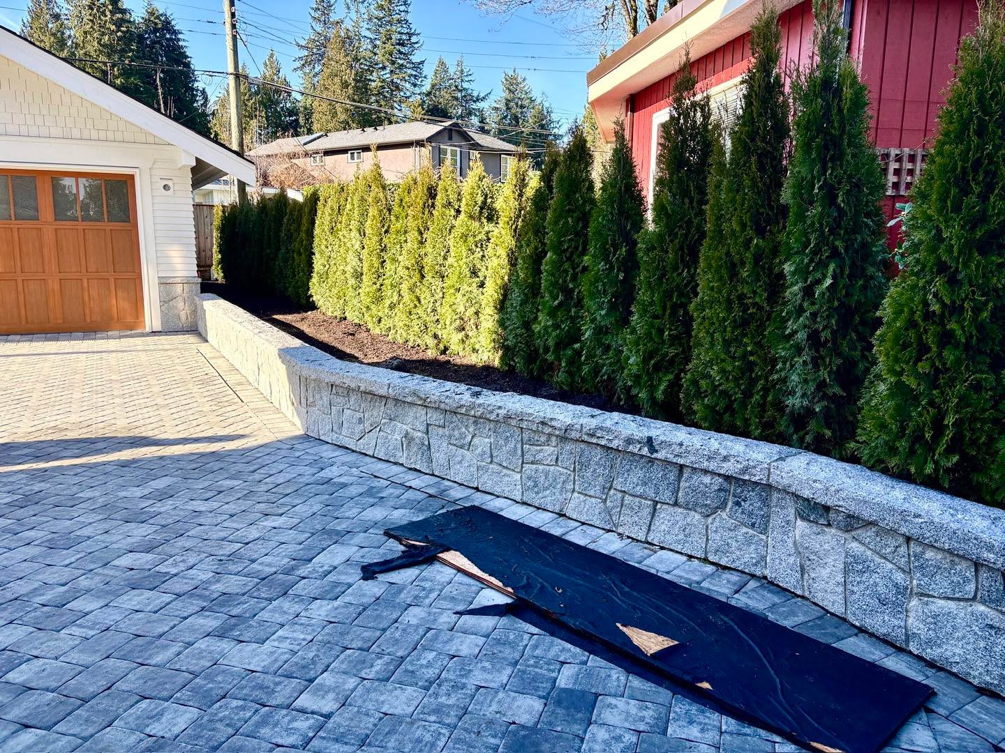 Classic stone, classic look. Granite always looks great!
#granite #stonework #stonemasonry #masonry