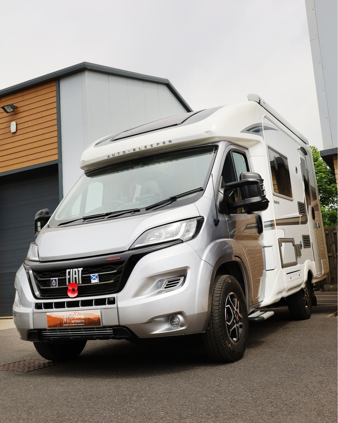 How many upgrades?? 👀
This 2023 Fiat Ducato has had a bunch of exciting new tech including -
- Alpine Halo 11 digital media receiver
- Premium "Triple Audio Package" (speakers, amplifier, subwoofer & sound deadening)
- Leisure battery switch connection
- Body-mounted DAB/FM antenna
👉 Head to our website and get in touch through our contact form to get booked in today! 📩