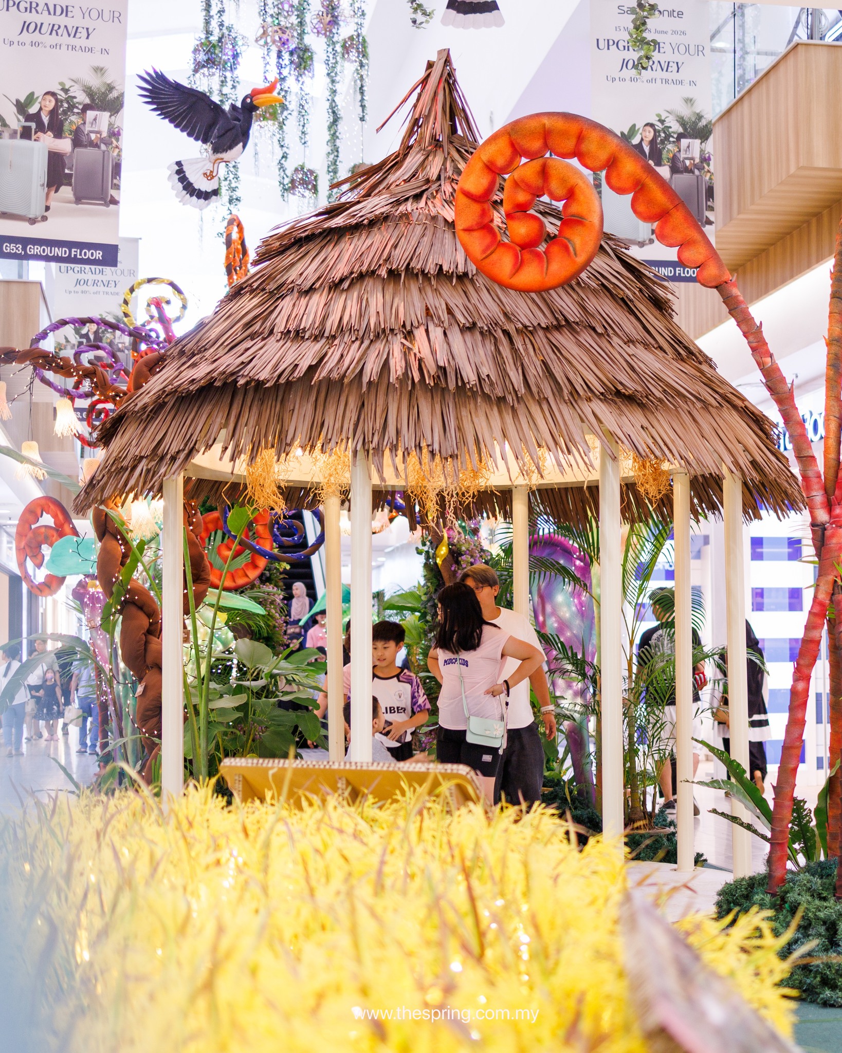 The holidays aren't over just yet! 🎉 Spend the weekend immersed in the sights, sounds, and flavours of Gawai with traditional Dayak performances and unique local showcases at the Gawai Bazaars across the Ground & Second Floor. 🌾🛍️✨
For the full lineup of activities, visit www.thespring.com.my
#grainsofgratitudegawai #thingstodoinkuching