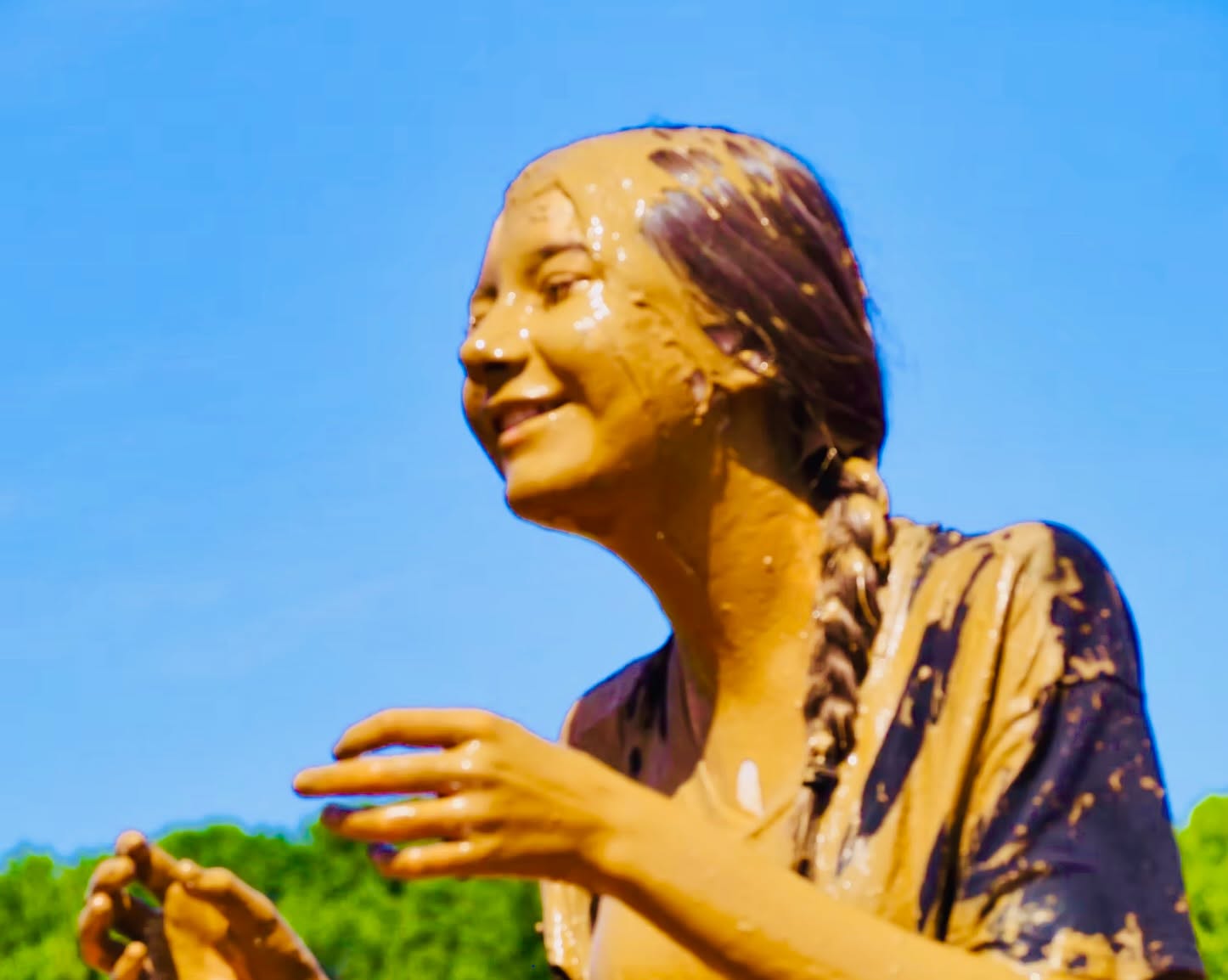 Yep, there is something about the Ohana Mud 🌸
Those people up top are about to get real dirty . . . 🤪
🌺www.ohanamudrun.com
#OhanaMudRun #MorgantonMudRun #MudRunNC #MorgantonNC #FamilyMudRun #KidsMudRun #FamilyFun #GetMuddy #MudLife #Muddy #ObstacleRace #SummerFun #mudbuddies #ExploreNC #mudfriends #mudmama #mudrun #ohanamudrun #familyfun #mudtherapy #magicmud #mudslide #playinthemud #getmuddy #mudday