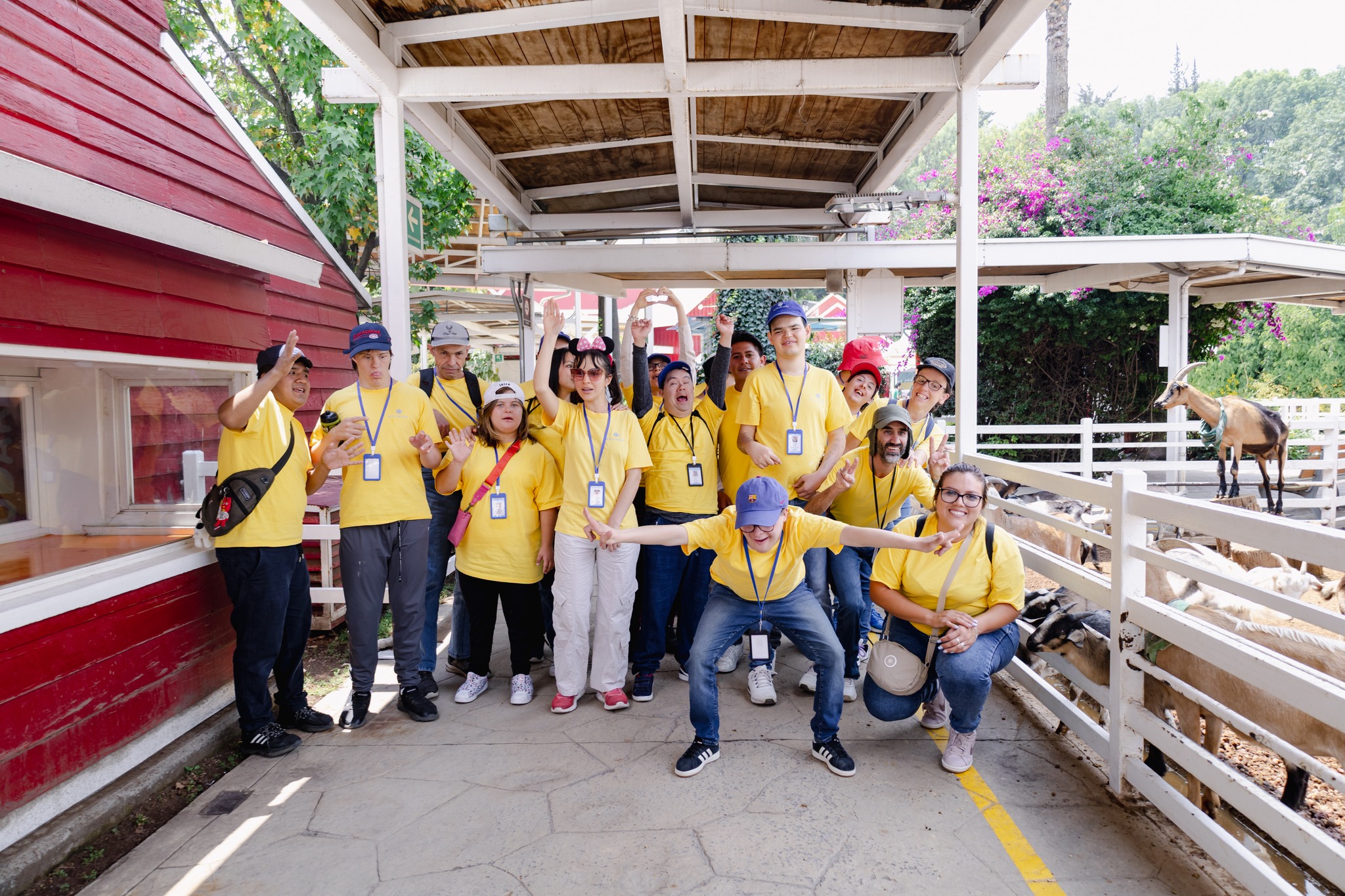 En Kalimori los momentos compartidos tienen un valor especial. 💙
Cada actividad y cada experiencia son oportunidades para convivir, fortalecer amistades y disfrutar de la alegría de estar juntos.
Comparte este momento con alguien
