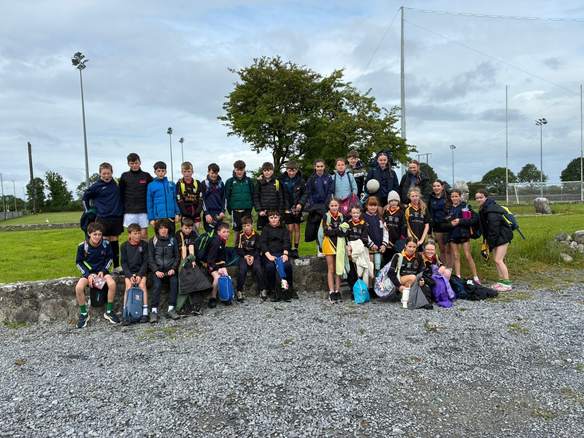 Our boys and girls took part in the Franciscan Cup yesterday, a fantastic event hosted by Annaghdown. Both teams reached finals with the boys taking home the shield. We are very proud of all who took part 🤩