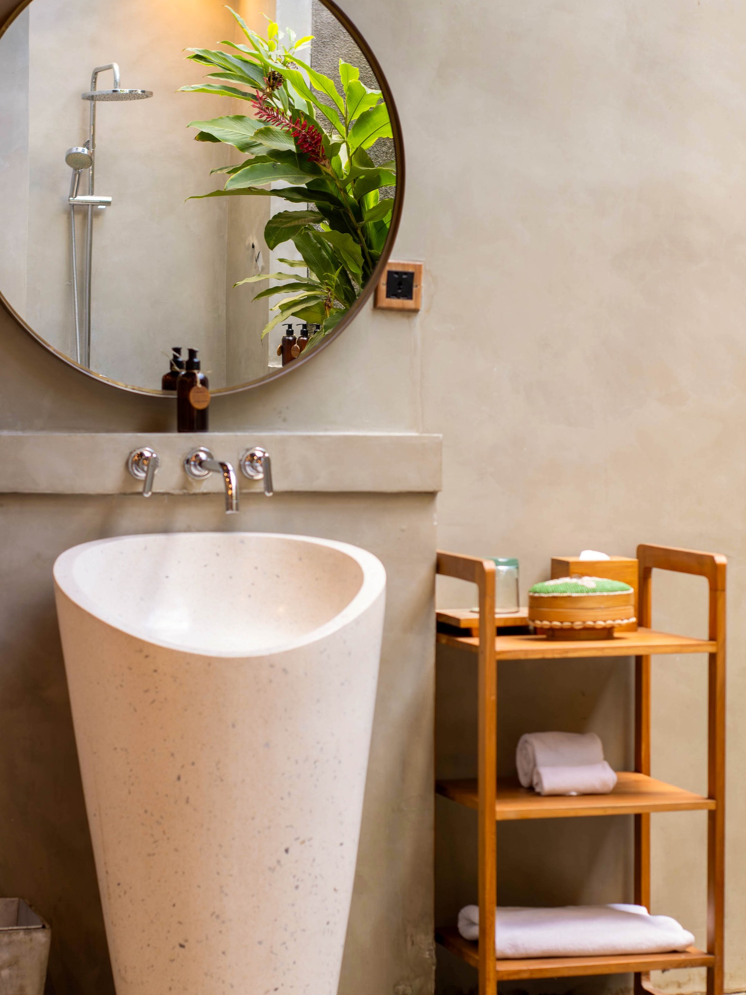 Designed to soothe the senses and elevate every stay.
www.annoravillas.com
#annoravillasbali #annoravillas #annoravillasseminyak #annorabalivillas #bhavaspaseminyak #craftrestaurant #impihotels