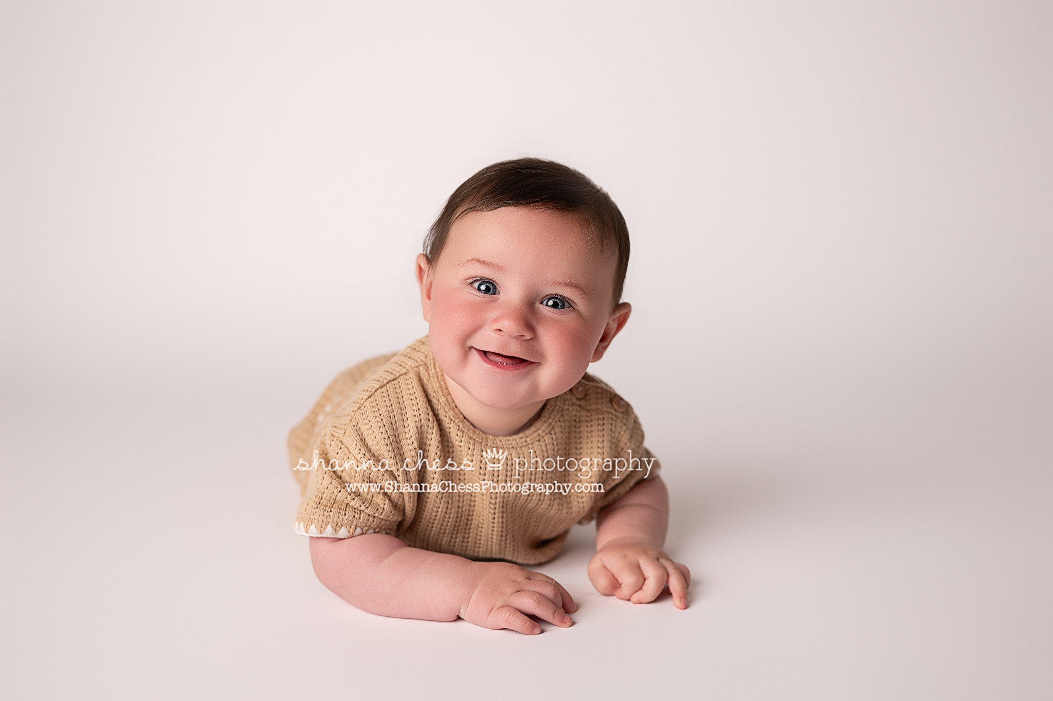 I just can't with this cute face!!!
.
.
.
.
.
.
.
.
.
.
.
#EugeneBabyPhotographer #OregonBabies #EugeneMoms #BabyPortraits #EugenePhotography