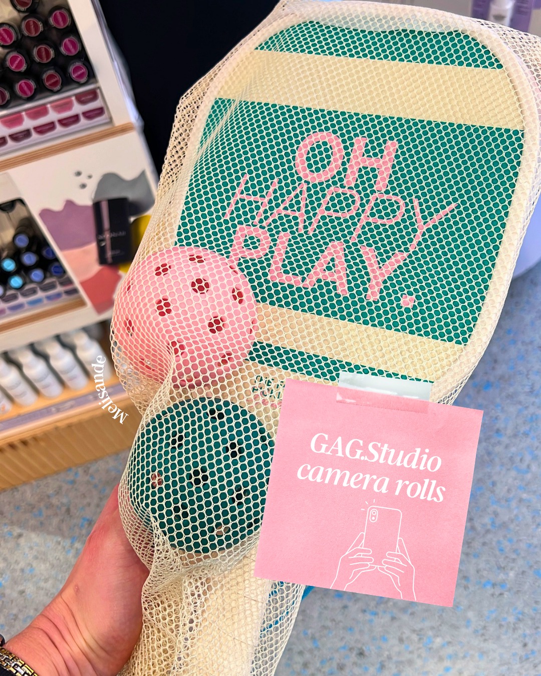 Kein Hochglanz. Kein großes Konzept. Einfach wir – lately. 👋🏼
Swipe durch unsere Camera Roll und sag ehrlich: wie sieht deine lately aus? 🙃
#gagstudio #bts #meettheteam #gagstudioteam #cameraroll