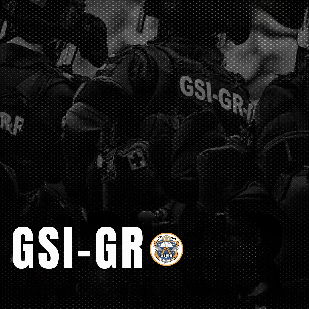 La fierté de la Gendarmerie Royale Marocaine.
Le GSI-GR — Groupement de Sécurité et d'Intervention — est l'unité d'élite de la Gendarmerie Royale Marocaine, spécialisée dans la lutte antiterroriste et les opérations à haut risque.
Formés aux standards internationaux les plus exigeants — y compris aux États-Unis — ces opérateurs d'exception sont engagés 24h/24 pour protéger le Royaume et ses sites sensibles.
Discrétion. Précision. Sacrifice.
Ces valeurs ne s'affichent pas — elles se vivent.
The Tactical Gear est fier d'équiper ceux qui servent.
#GSIGR #GendarmerieRoyale #Antiterrorisme #Maroc #UnitéÉlite #FiertéNationale #TheTacticalGear #ForcesDeLOrdre #tacticalgear_officiel #army #GendarmerieRoyale #tactical #Morocco