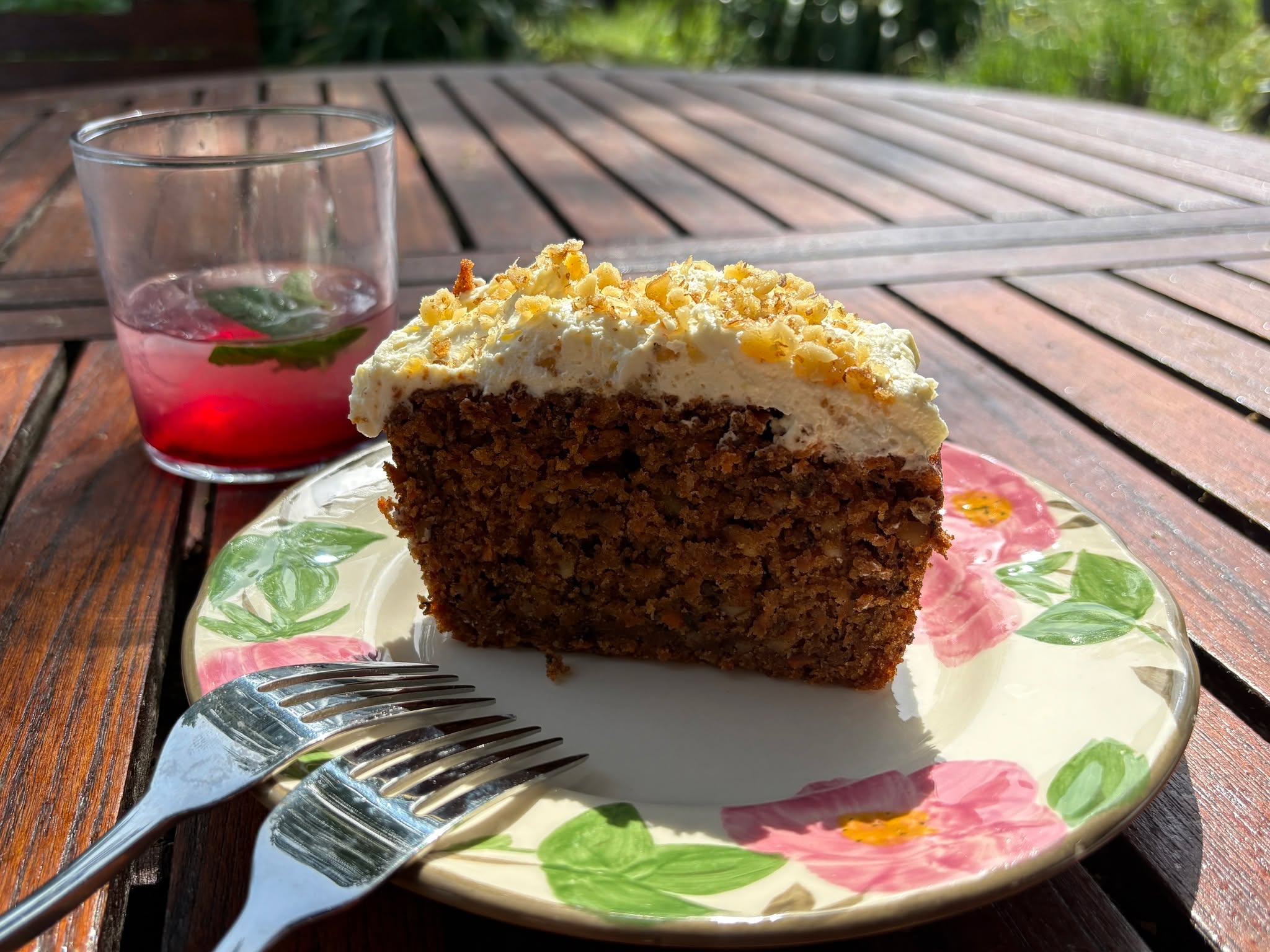 Amazing food made fresh in house every week, including using some #Surplus ingredients. Don't forget to drop by our wonderful and affordable community cafe each Thursday!
⏰1-5pm Thursdays.
📍18 Southsea Road, #KingstonUponThames, KT1 2EH.
Funds raised directly support our other local support projects.
We hope you can join us for another fantastic cafe day!
#Cafe #Community #Fundraising #CommunityCafe #Affordable #Food #Drinks #Support #communitysupport #tolworth #kingston #surbiton #chessington #newmalden