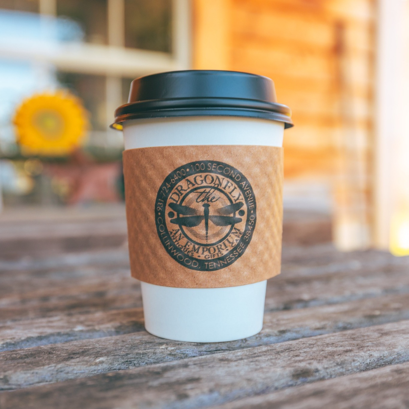 Fuel your Natchez Valley adventures at The Dragonfly in Collinwood ☕
Whether you're kayaking the Buffalo River or road-tripping on the Natchez Trace Parkway, coffee and a sweet treat from The Dragonfly will keep the good vibes going all day long 😍
📍Collinwood, TN
📸: Morrison Visuals
#NatchezValley