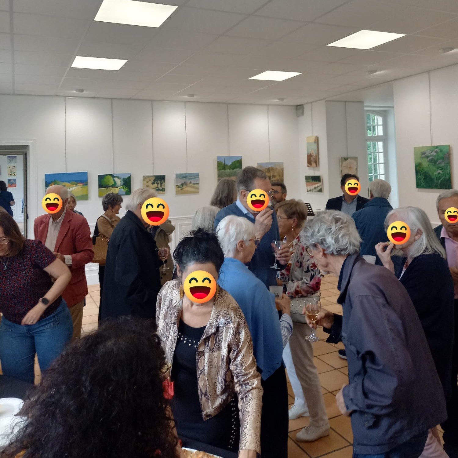 🎨 EXPOSITION : LA FABRIQUE EN PEINTURE 🎨
Hier soir s'est tenue l'inauguration de l'exposition des ateliers d'arts graphiques de la MJC !
Du 5 au 14 juin 2026, les artistes de tous les âges vous invitent à découvrir leurs créations. Des artistes de tous âges se réunissent chaque semaine dans nos ateliers. Ils vous offriront à travers leurs œuvres le résultat de leurs pensées créatives.
14h - 18h (fermeture lundi et mardi) - Maison de l'Étang - Tout public