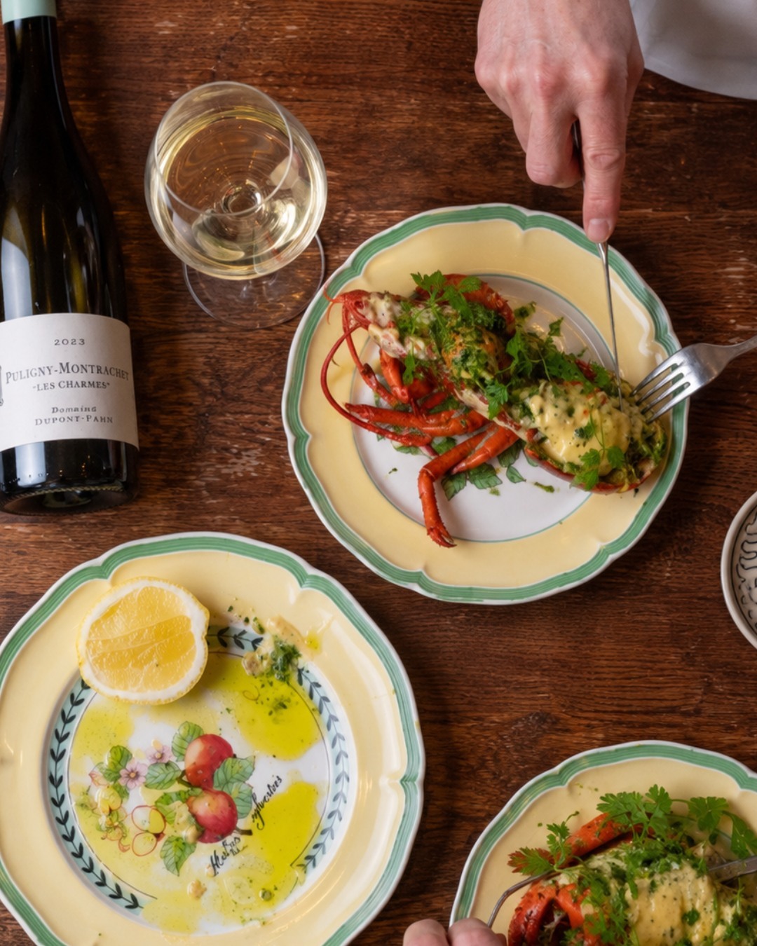 You can never go wrong with lobster. 🦞❤️
Our classic Lobster Lunch is happening this Friday. Are you coming? 🇫🇷