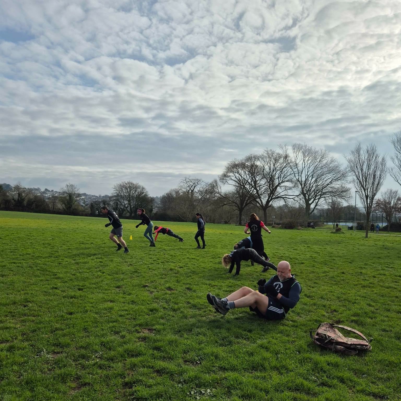 It's about turning up after a long day.
It's about getting outside when you'd rather stay on the sofa.
It's about having a laugh with good people while improving your fitness.
If you've been thinking about giving us a try, your first session is free.
Come along and week:
Monday 7pm-8pm
Wednesday 7pm-8pm
Sunday 9am-10am
📍 Central Park, Plymouth
💪 All abilities welcome
DM us or follow the link in our bio
#PlymouthFitness #OutdoorTraining #BootcampUK #FitnessCommunity #Plymouth