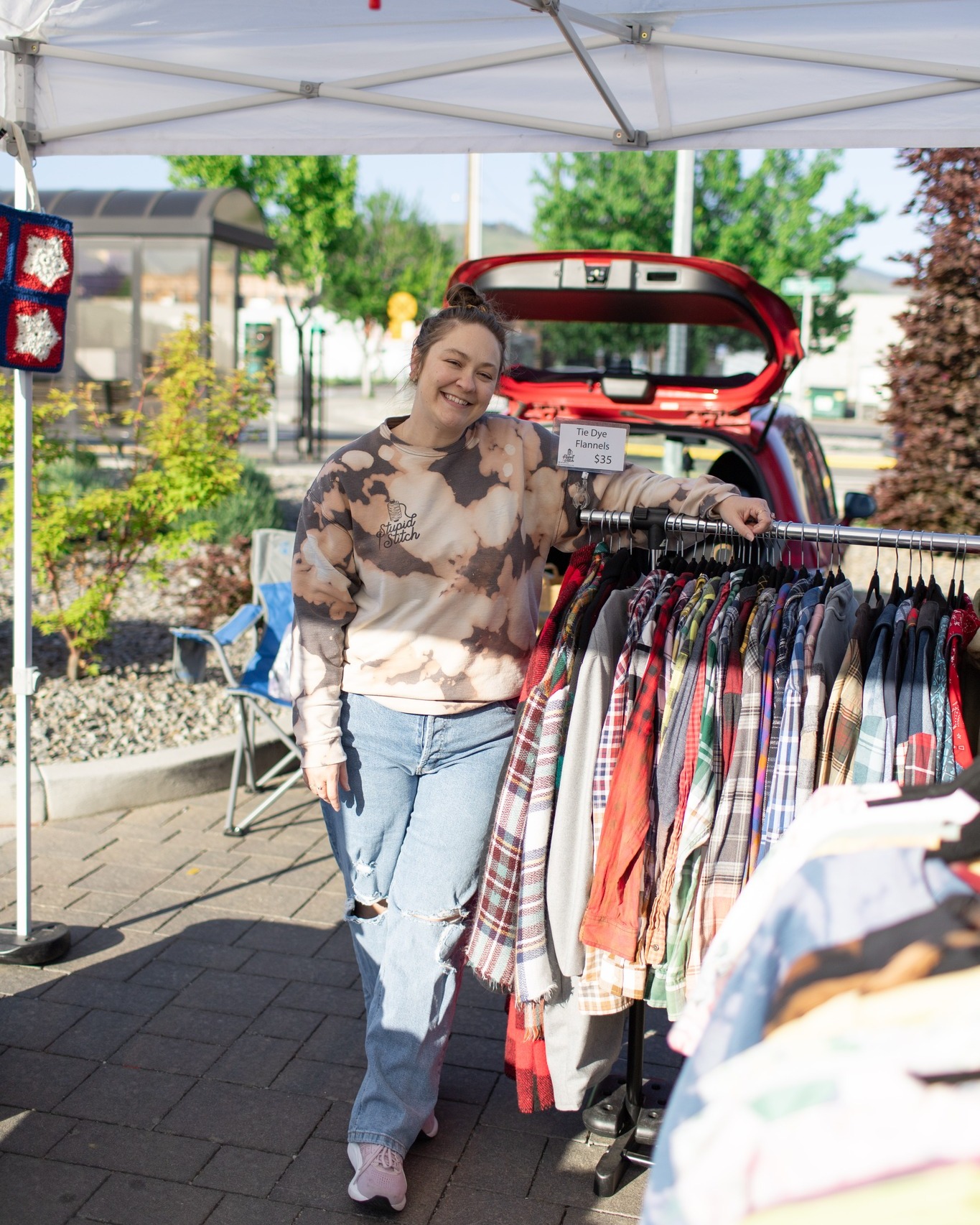 VENDOR SPOTLIGHT!!!
@stupid.stitch is a sustainable clothing brand based in Wenatchee, WA, creating stylish and handmade pieces from recycled and thrifted materials. Founded by Marsha, it grew from a small creative outlet into a mission driven brand focused on ethical fashion. Each piece, whether hand tie dyed, hand embroidered or home sewn, is made with care to help you look good, feel good and do good for the planet. Swing by the Market and say hello to Marsha, you might just find the Perfect thing for you.
#VendorSpotlight #ArtisansCare #SewfortheFeels
📸by @nataliasheartphotography