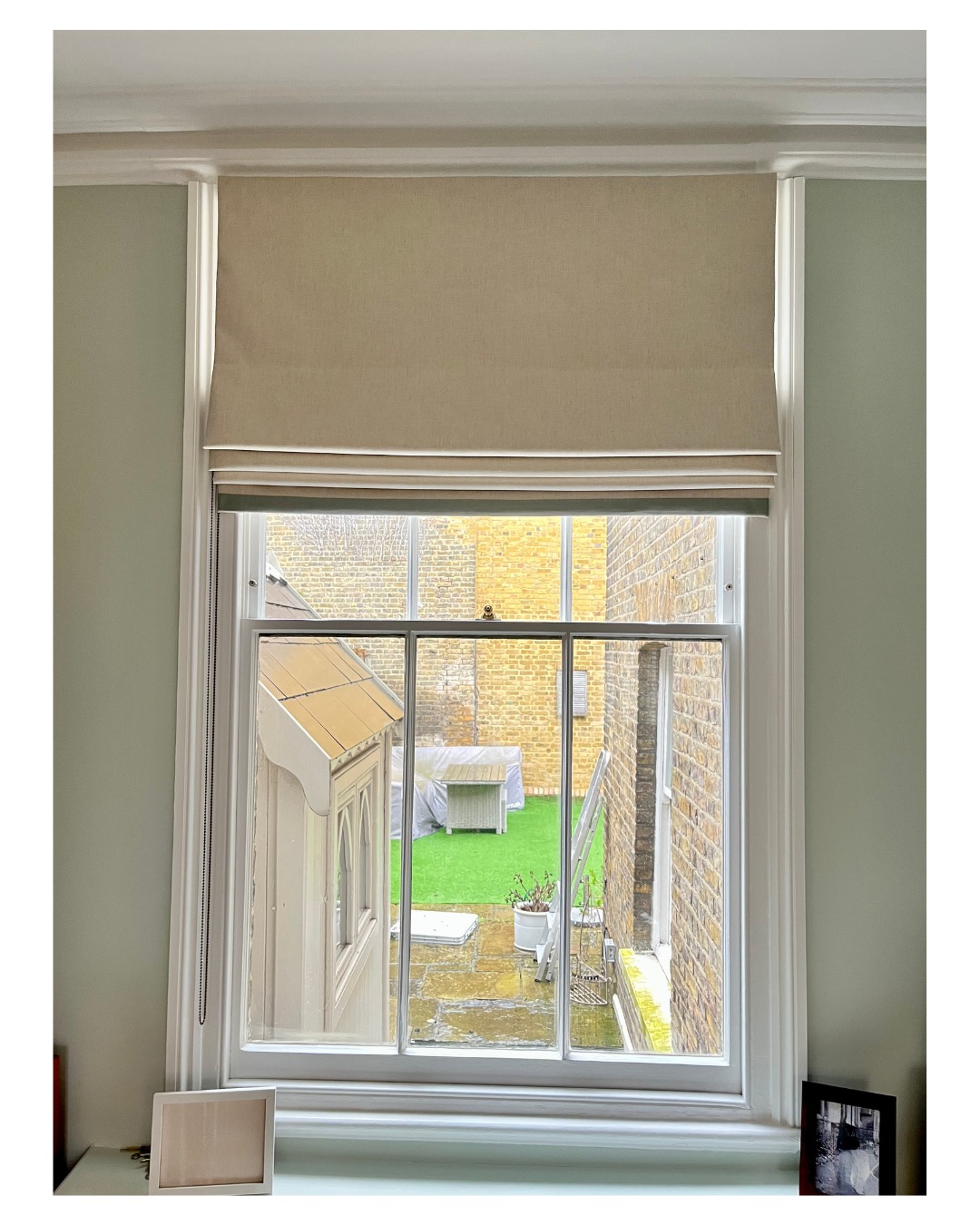 Sometimes a plain fabric is just right and adding a simple trim makes it even more right!
We used a lovely, natural fabric in a subtle herringbone from @warwick for this hand-stitched, roman blind with a grosgrain trim from the ever wonderful purveyors of passementerie @samuelandsons
This one will never date!
#handstitched #romanblindmakers #northcoteroad #fulham #tootingnewsie #interiorinspo #romanblindmaker #balhamnewsie #softfurnishing #TootingBec #southlondon #custommade #softfurnishings #tooting #balhammums #tootingmums #southwestlondonmums #balhamlife #madetomeasure #windowtreatments #earlsfield #romanblinds #maker #wandsworth #balham #localmaker #localmakers #romanblind #bespoke #makers