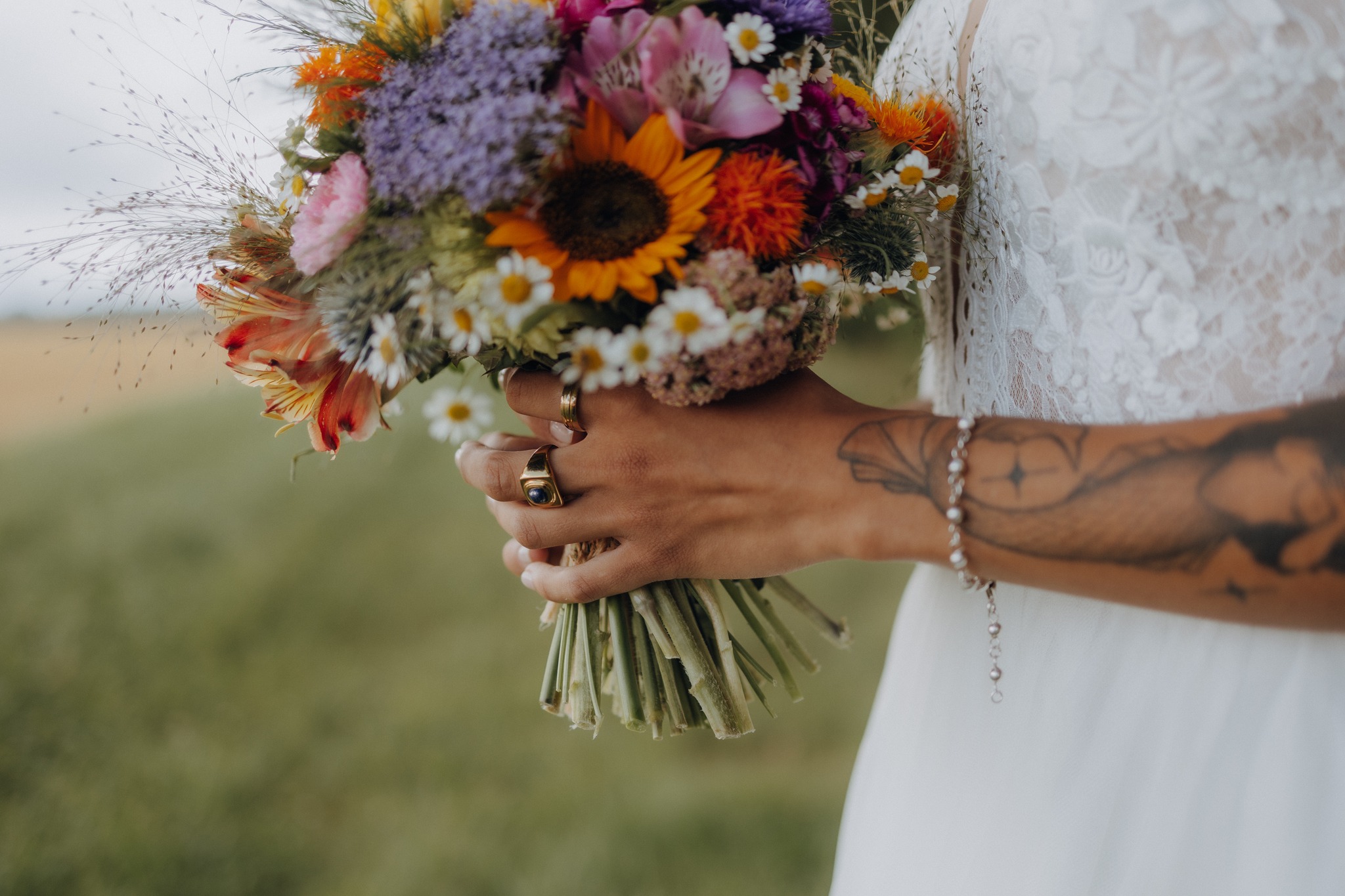 Not just a bride.
A whole story,
wrapped in grace,
softness,
and the kind of beauty that stays.