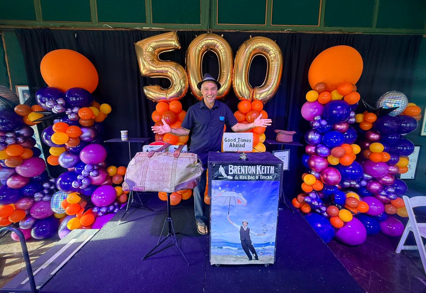 Yes, I’ve been counting. We Celebrated 500 Shows at the Mulligans Magic Show last night!! Thank you to my Amazing Wife Jolie Strickland for bringing your incredible balloons. Thanks to all my Friends who made the trek down there for this milestone. Thanks to Mulligan’s for having me there for so long. And most importantly, thanks to everyone who has laughed, applauded, and been part of these shows for 16 years! #mulligansmagicshow #rainingentertainment #magicbrent #magiconmaui