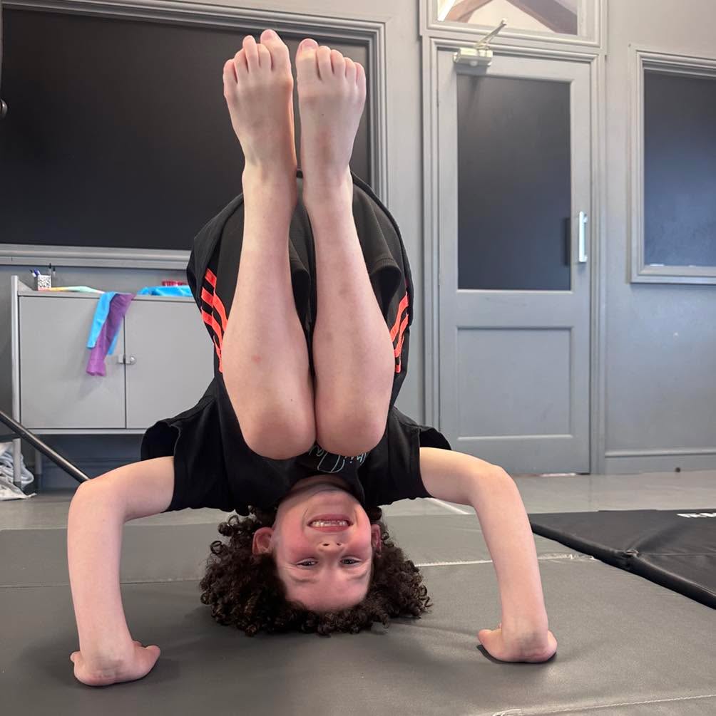 Upside down and full of confidence! 🤸✨
In Acro, we work on building strong foundations, developing technique and helping every student progress safely while having lots of fun along the way. 💜
Want to start your acro journey? Book a 2-week trial via the link in our bio.
#Ossett #WakefieldFamilies #WestYorkshireActivities #AcroDance #DanceClasses