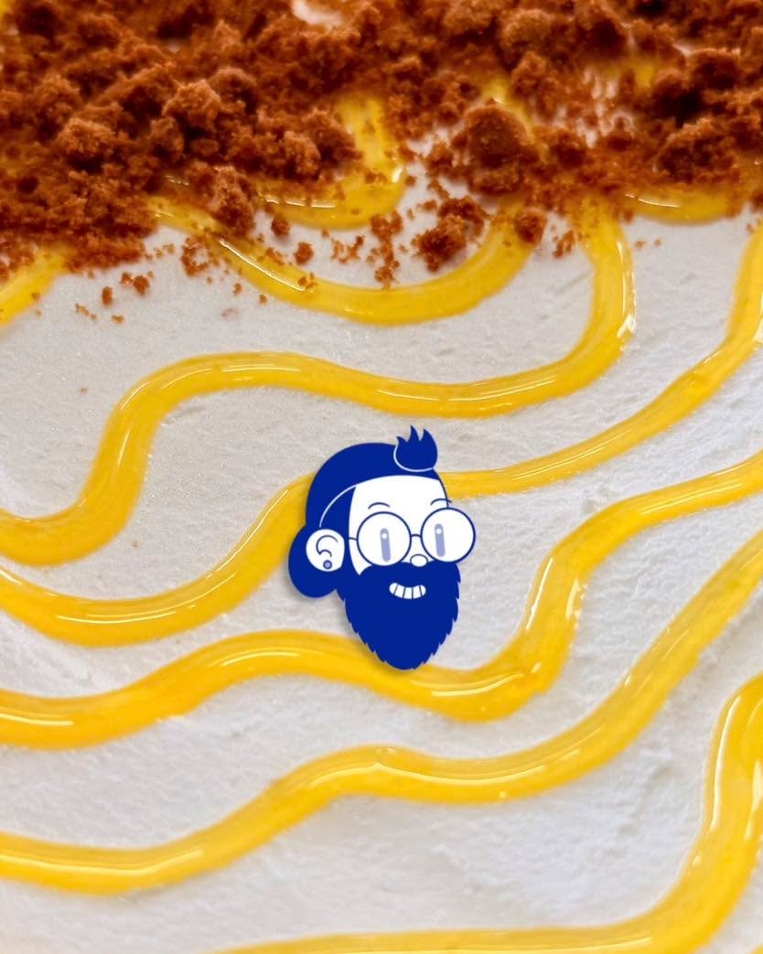 Ben’s just made his super tasty Sicilian Lemon and Italian Biscuit Ripple 🍋🍪
Get it whilst it lasts 🏃♀️💨
