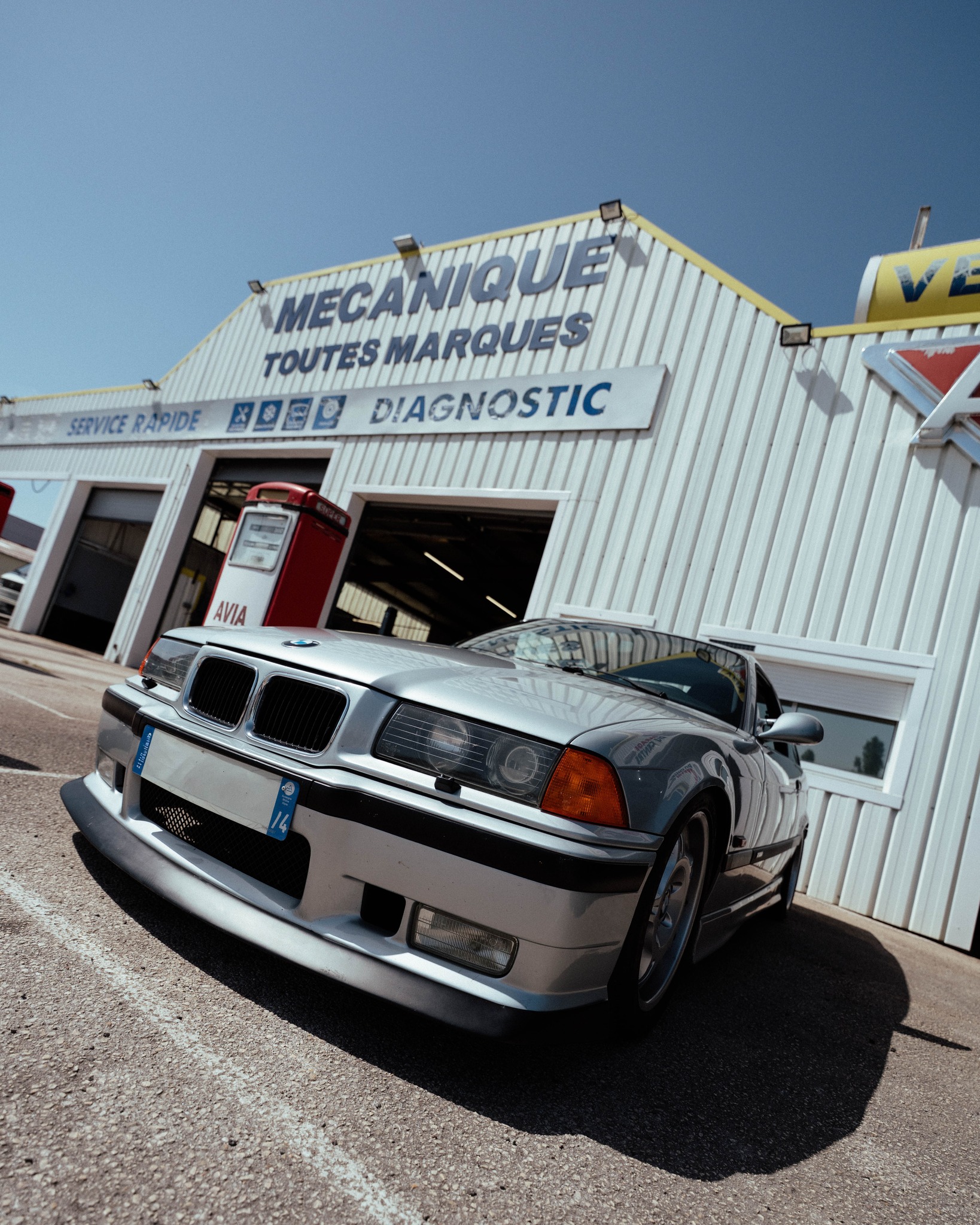 Pour ceux qu'on pas vu les vidéos !! On a récupérer une BMW M3 E36 de 1994 🙌
On vous remets quelques photos de cette beauté !
Vous êtes plutôt E30 ? E36? ou E46 ?
#BMW #bmwmotorsport #bmwm3 #bmwm3e36