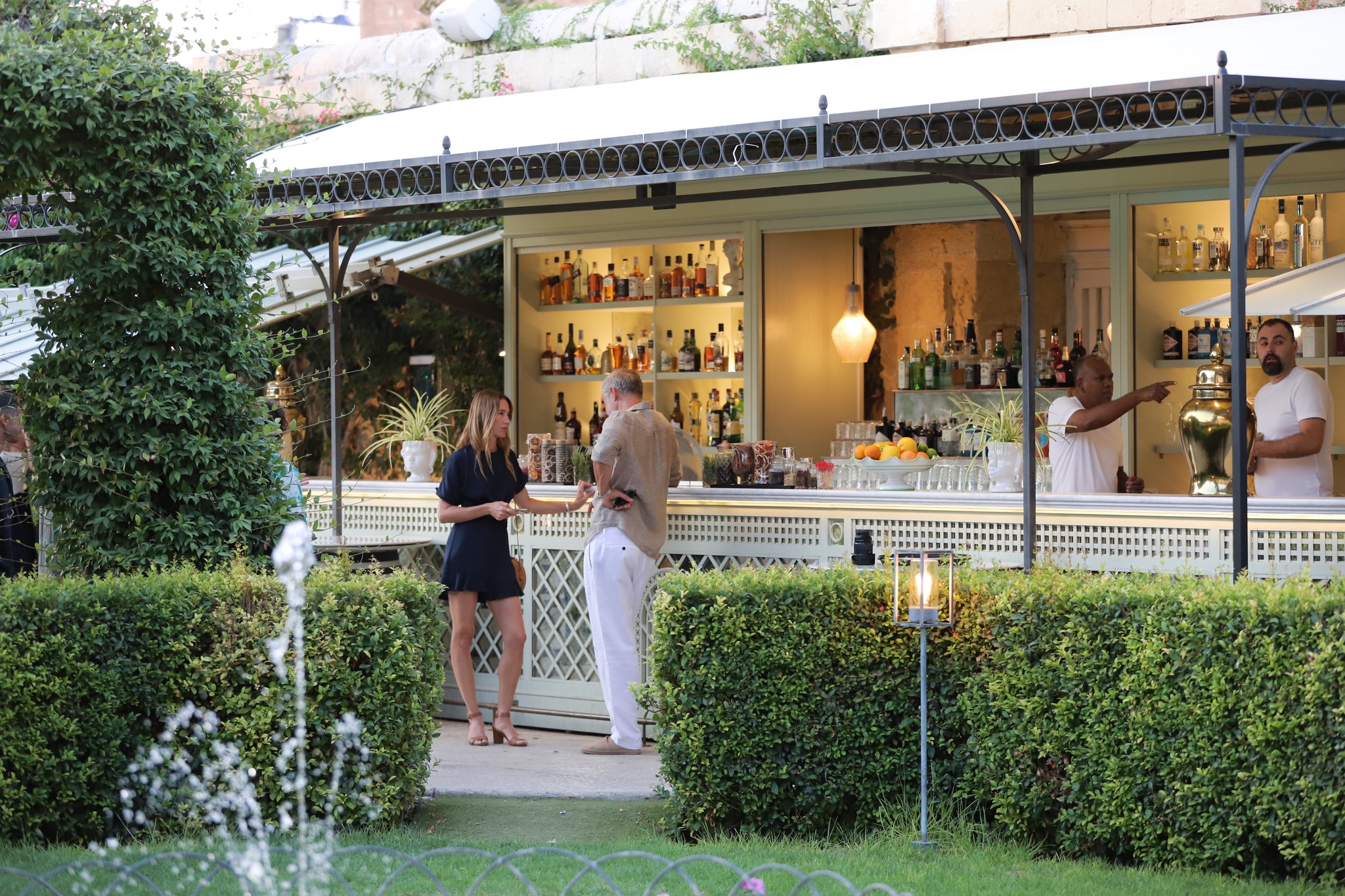 Some people come for the gardens. Some come for the cocktails. Most stay for both.
Reserve your spot: palazzoparisio.com/reservations
