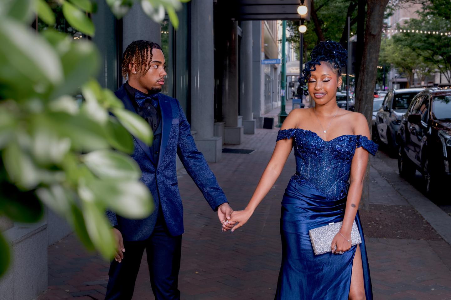 Prom Date #promdate #promdates #downtownnorfolk #downtownnorfolkva #prompictures #cityscapes #promready #promready👑 #promready❤️
