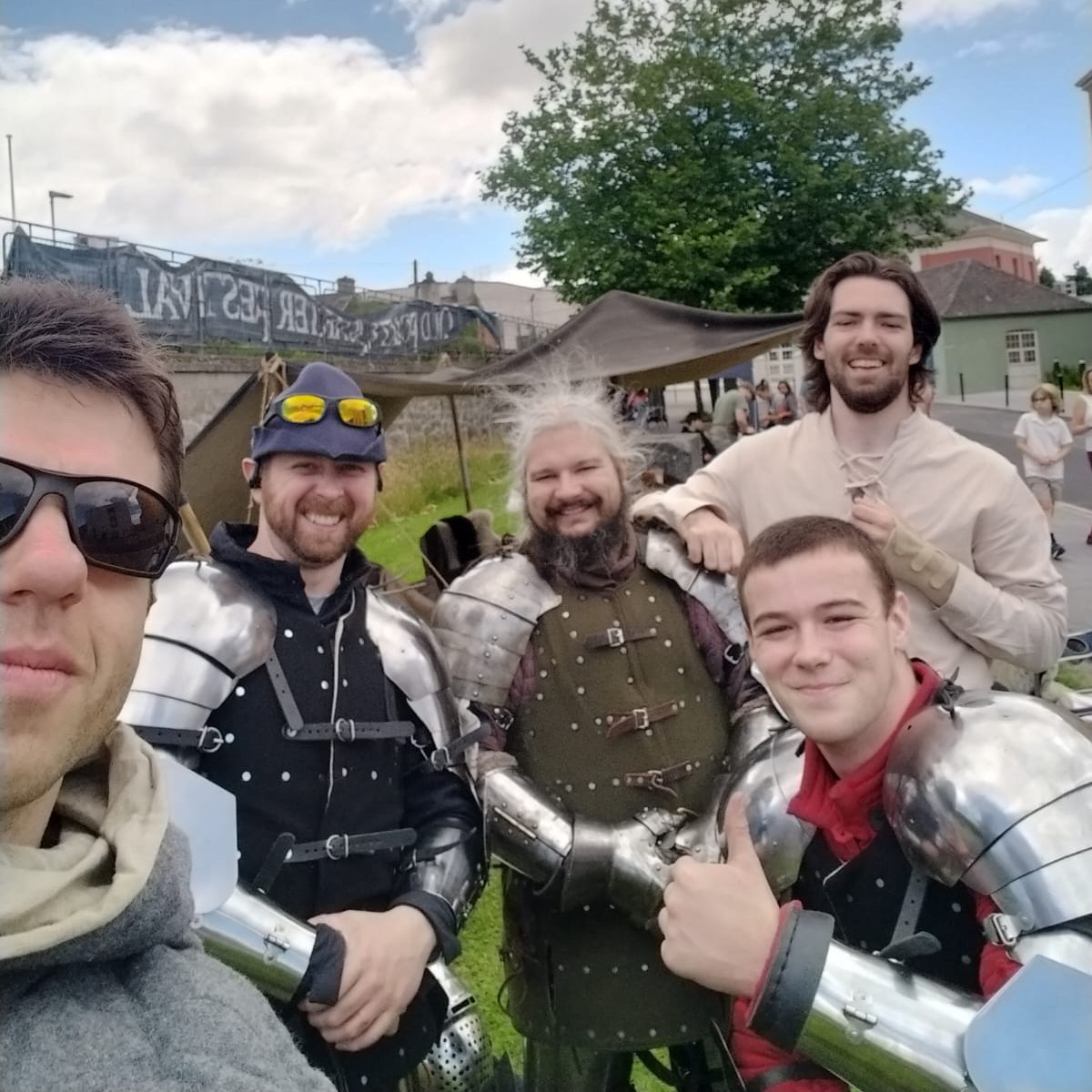 We had a great time at the @oldfortquarterfestival in Portlaoise yesterday. Big thanks to the boys from @fragaracharmouredcombat and @heartlands.ac for coming along and helping make it a great day out for all.
