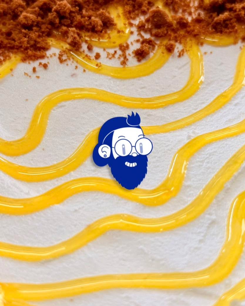 Sicilian Lemon and Italian Biscuit Ripple ready and available now 💛🤎