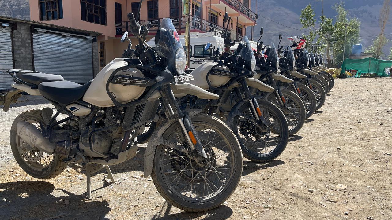 A fleet of Royal Enfield Himalayan 450s is waiting for another unforgettable expedition.
#EnfieldToursIndia #RoyalEnfield #RideSpiti